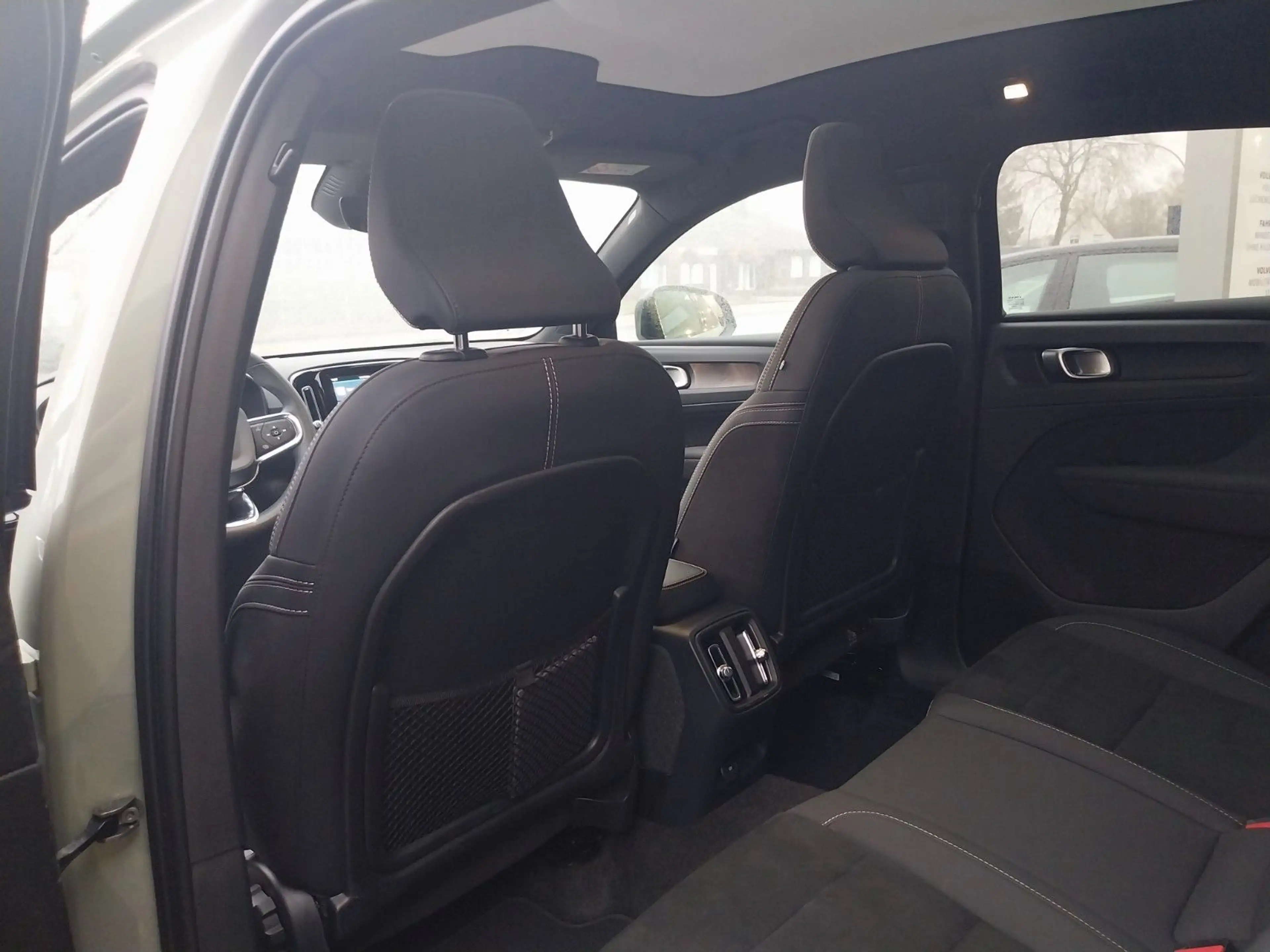 Volvo C40 Plus Recharge Pure Electric 2WD — photo 10