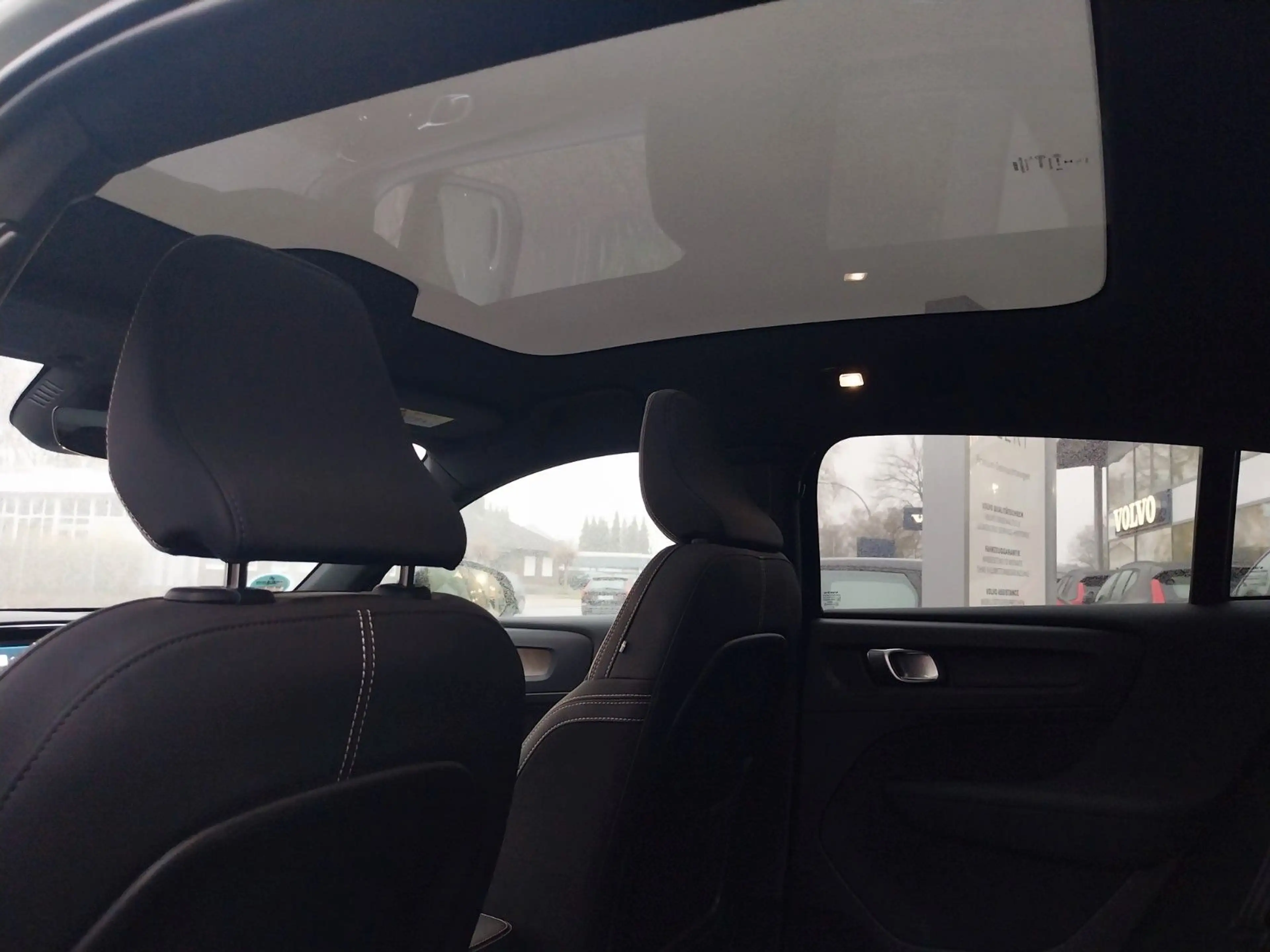 Volvo C40 Plus Recharge Pure Electric 2WD — photo 15