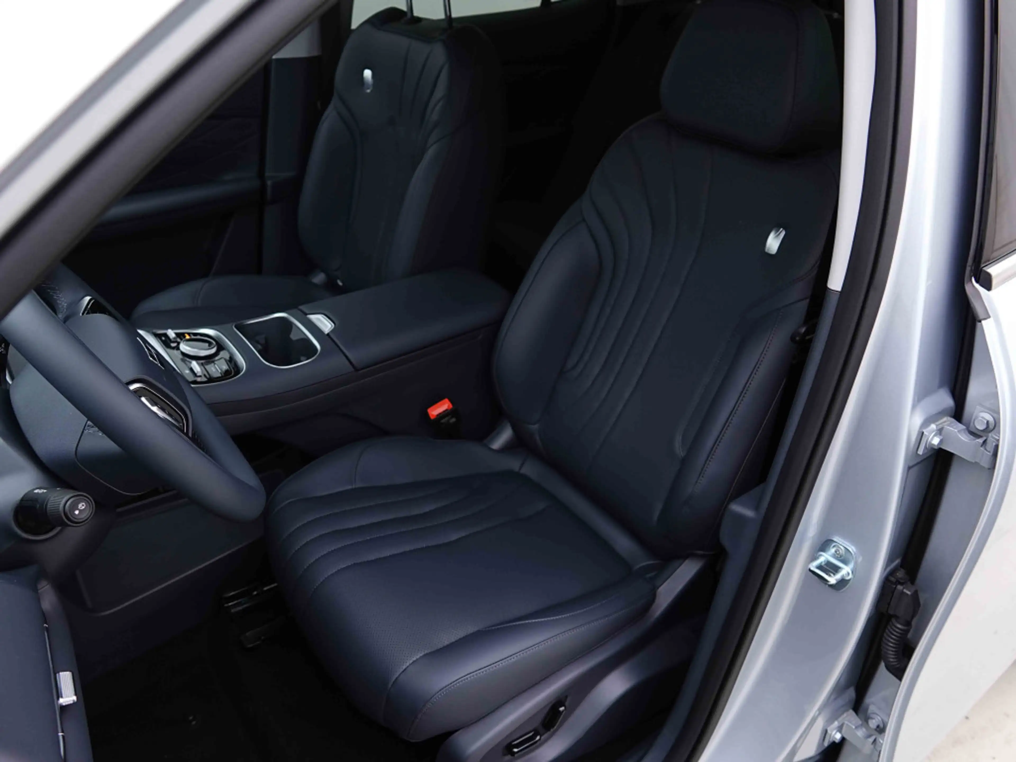 Geely Starray EM-i PHEV 262 Pro | 83 KM EV | Leather | Heated Seats | ACC | ALU18 — photo 7