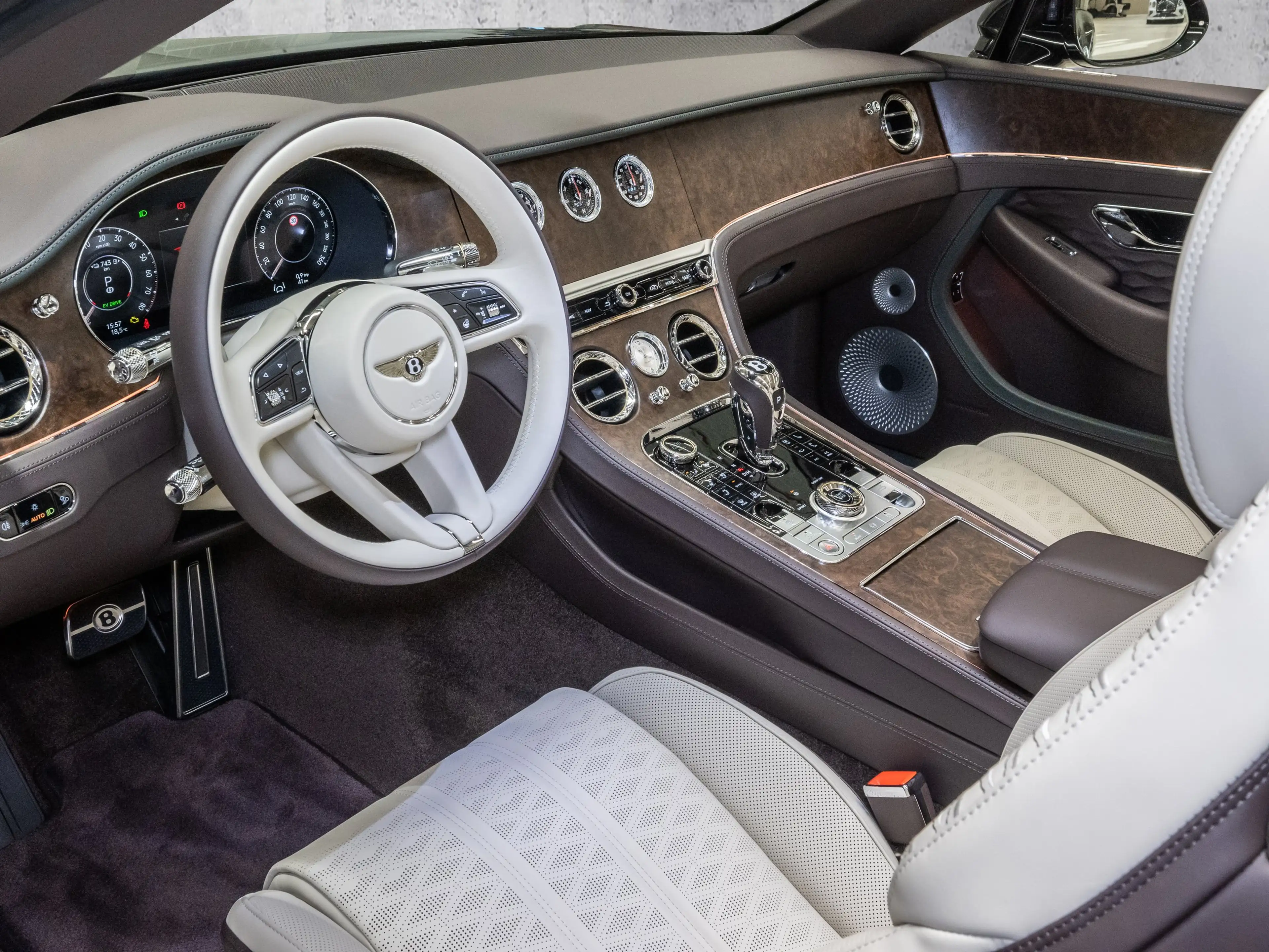 Bentley Continental GTC Mulliner Mulliner Bespoke — photo 12