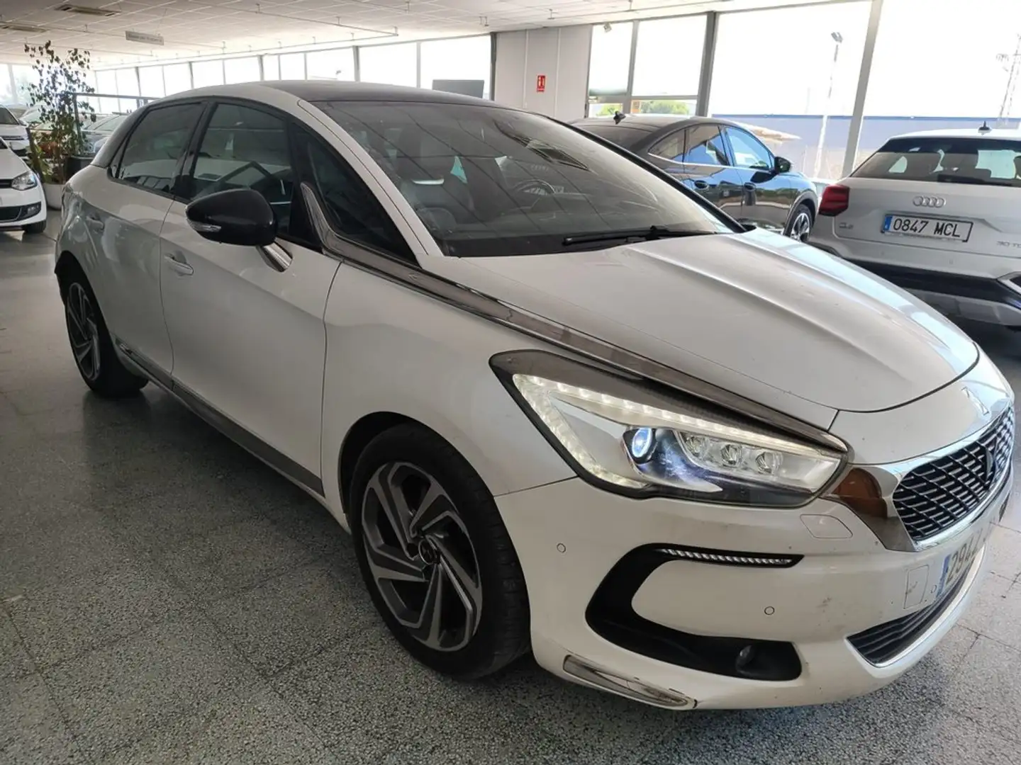 DS Automobiles DS 5 BlueHDi 180cv EAT6 Sport Blanco - 1