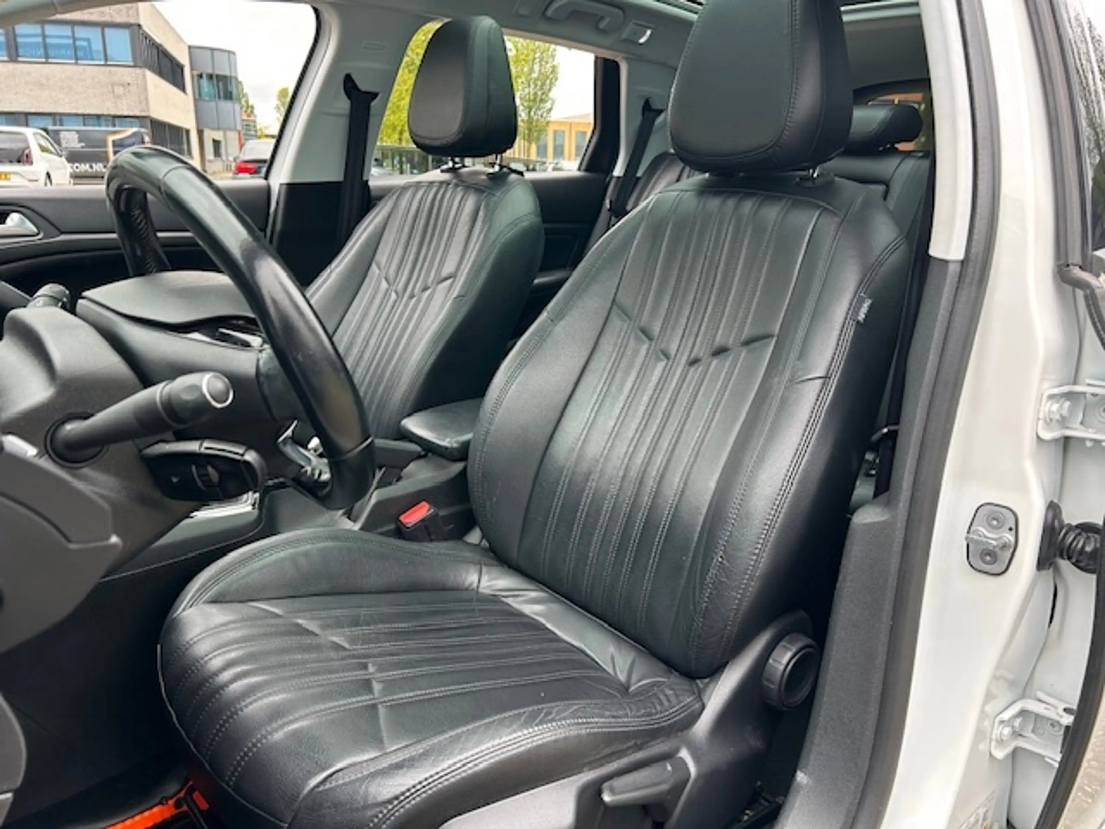 Peugeot 308 SW 1.2 PureT.Blue L. Ex PANO LEER NAVI CRUISE. — photo 17