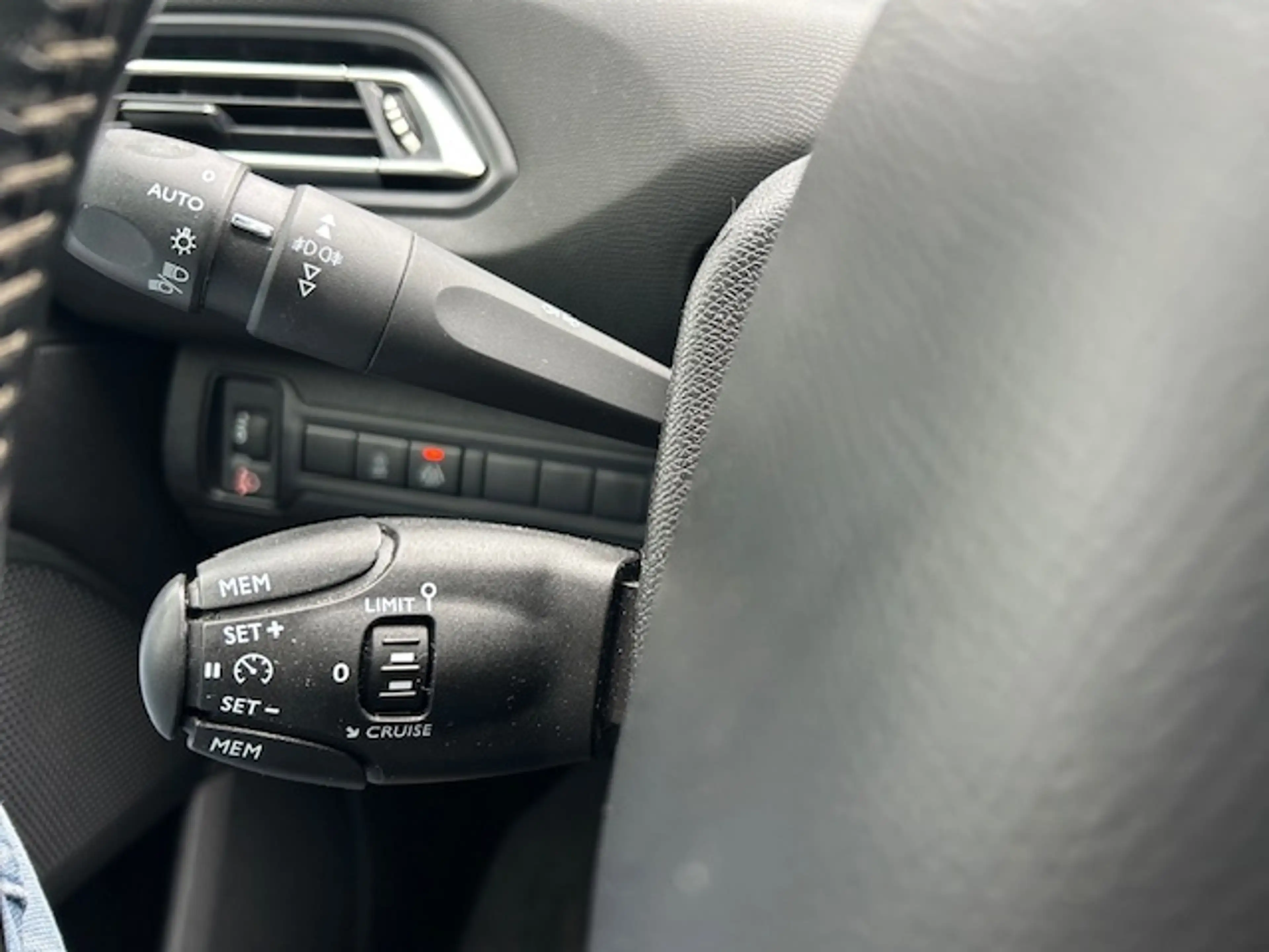 Peugeot 308 SW 1.2 PureT.Blue L. Ex PANO LEER NAVI CRUISE. — photo 23