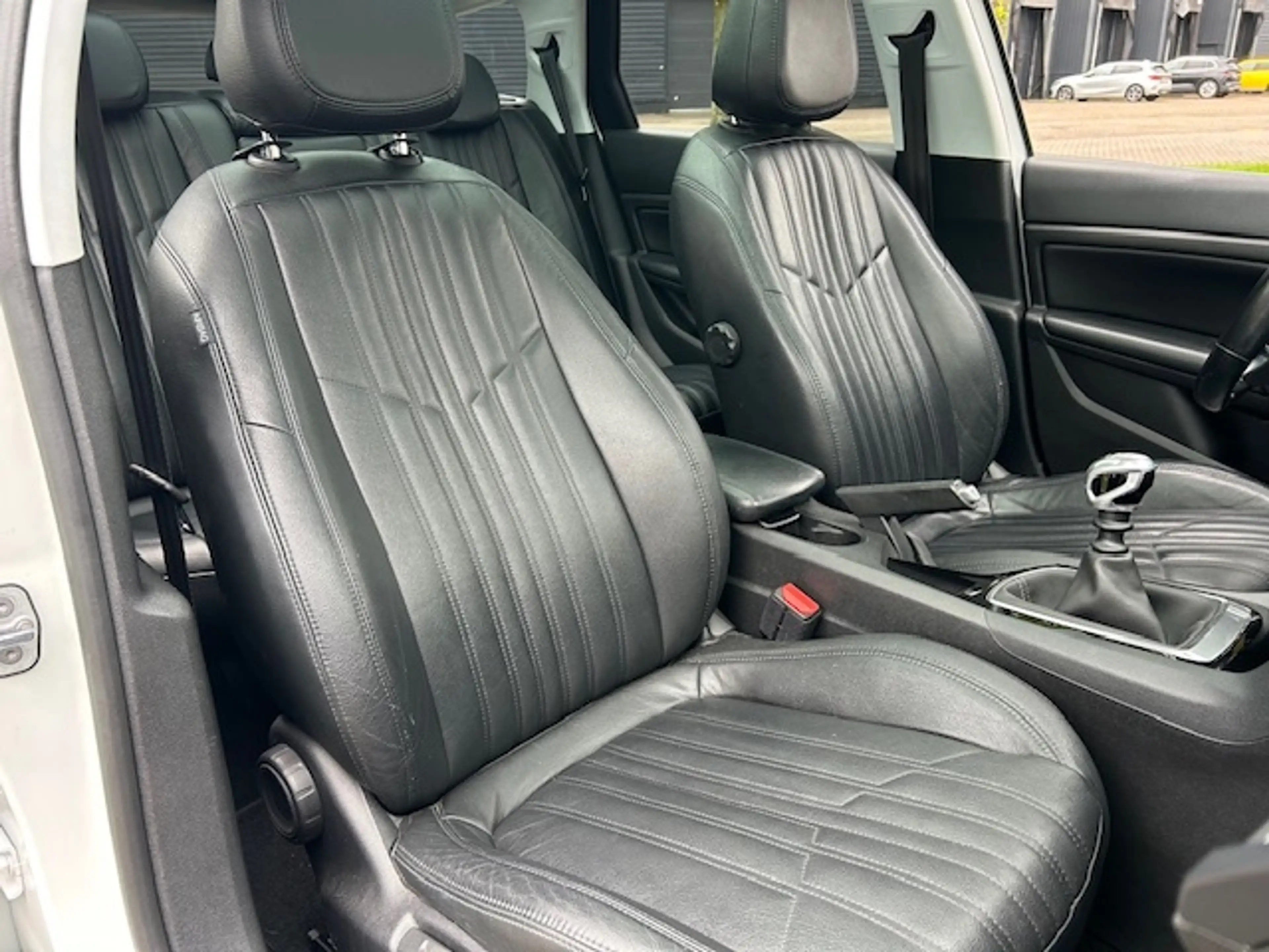 Peugeot 308 SW 1.2 PureT.Blue L. Ex PANO LEER NAVI CRUISE. — photo 16