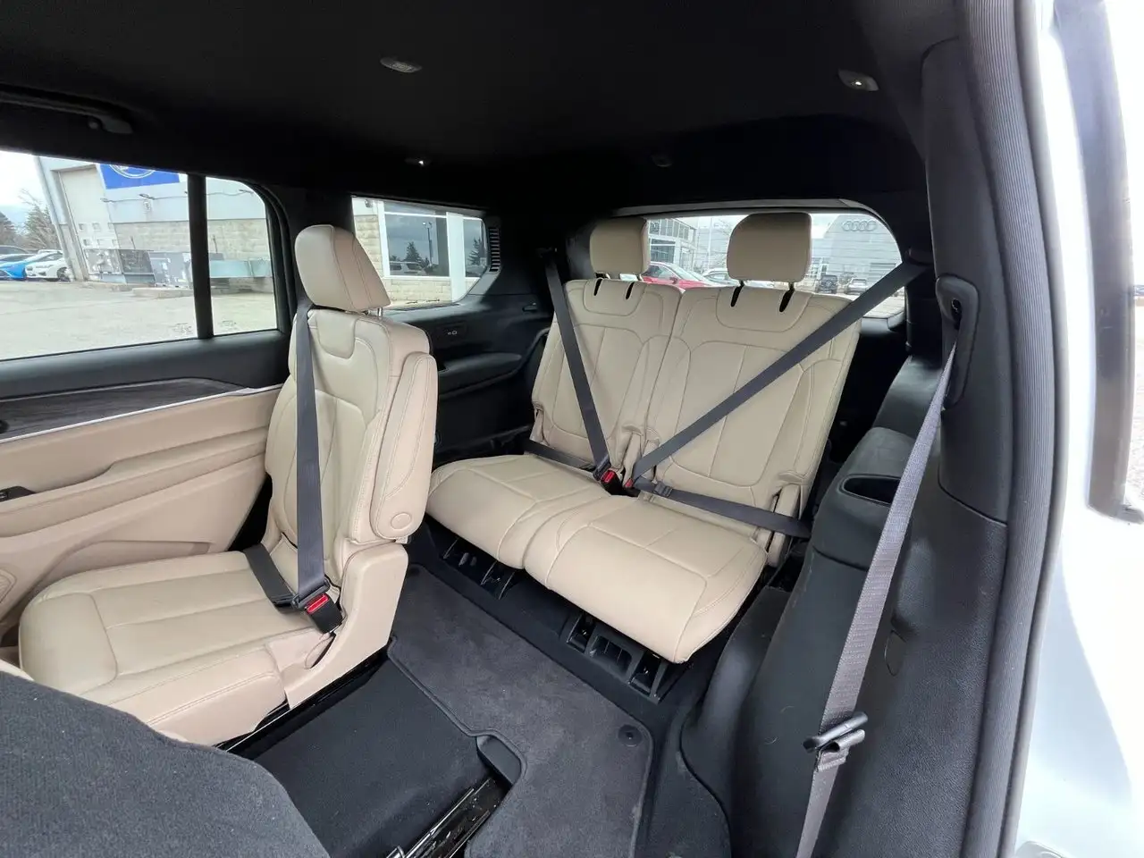 Jeep Grand Cherokee снимка Jeep Grand Cherokee