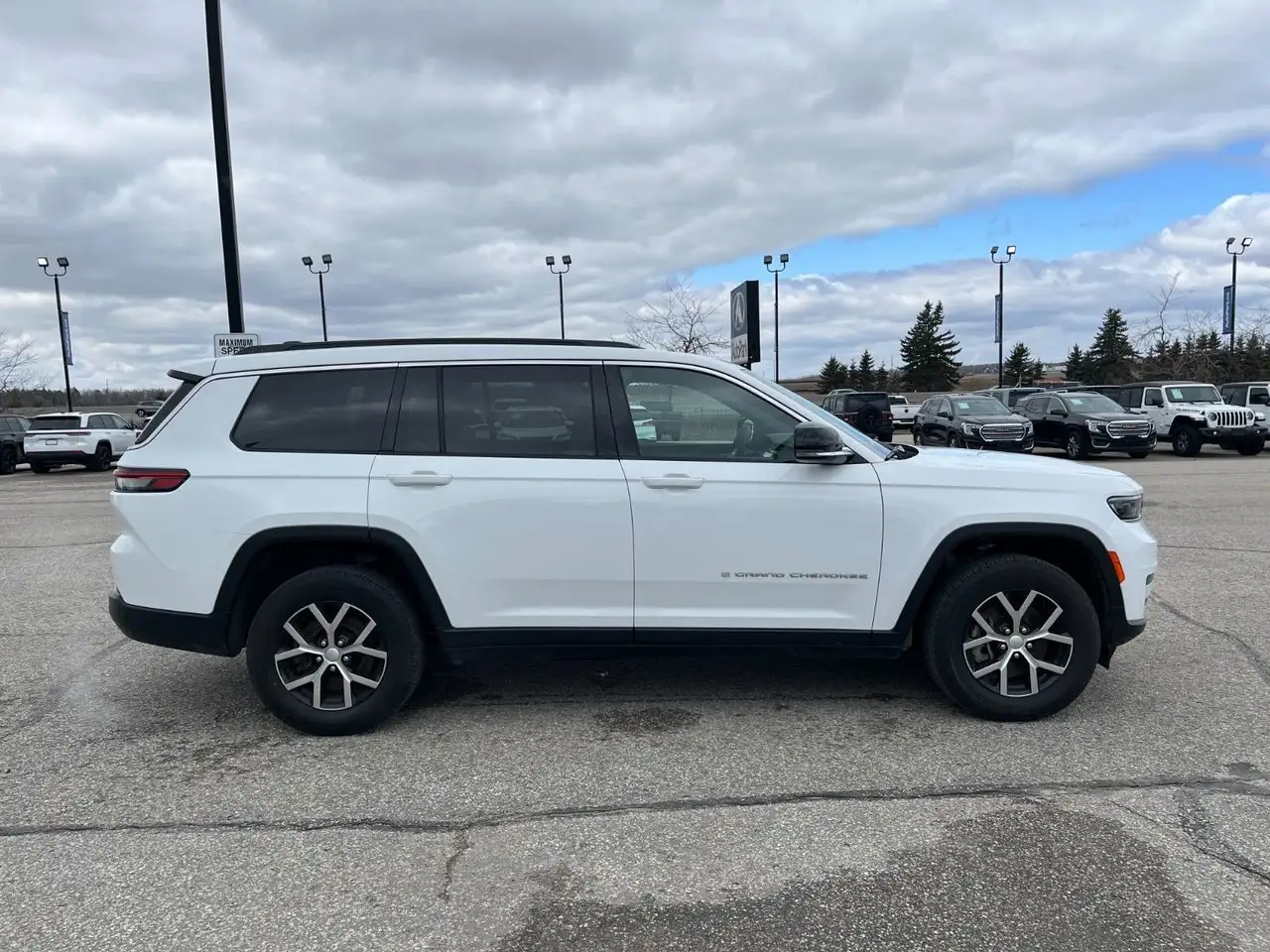 Jeep Grand Cherokee снимка Jeep Grand Cherokee