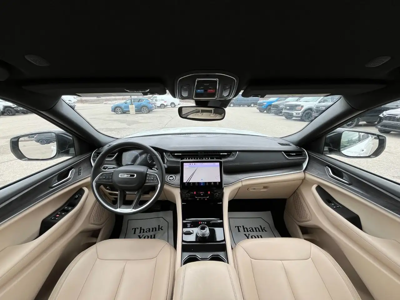 Jeep Grand Cherokee снимка Jeep Grand Cherokee