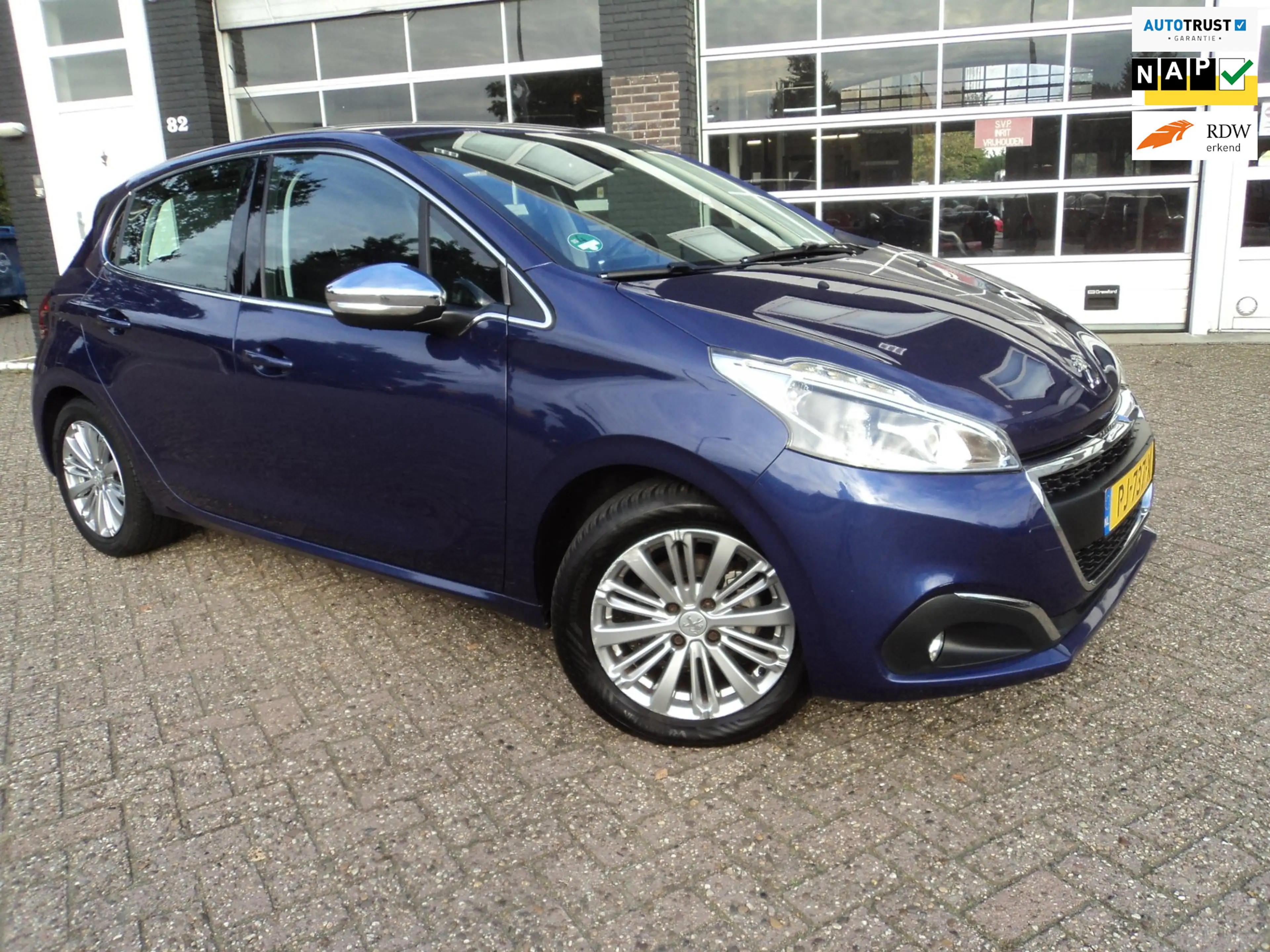 Peugeot 208 1.2 PureTech Blue Lease Executive Distributieriem