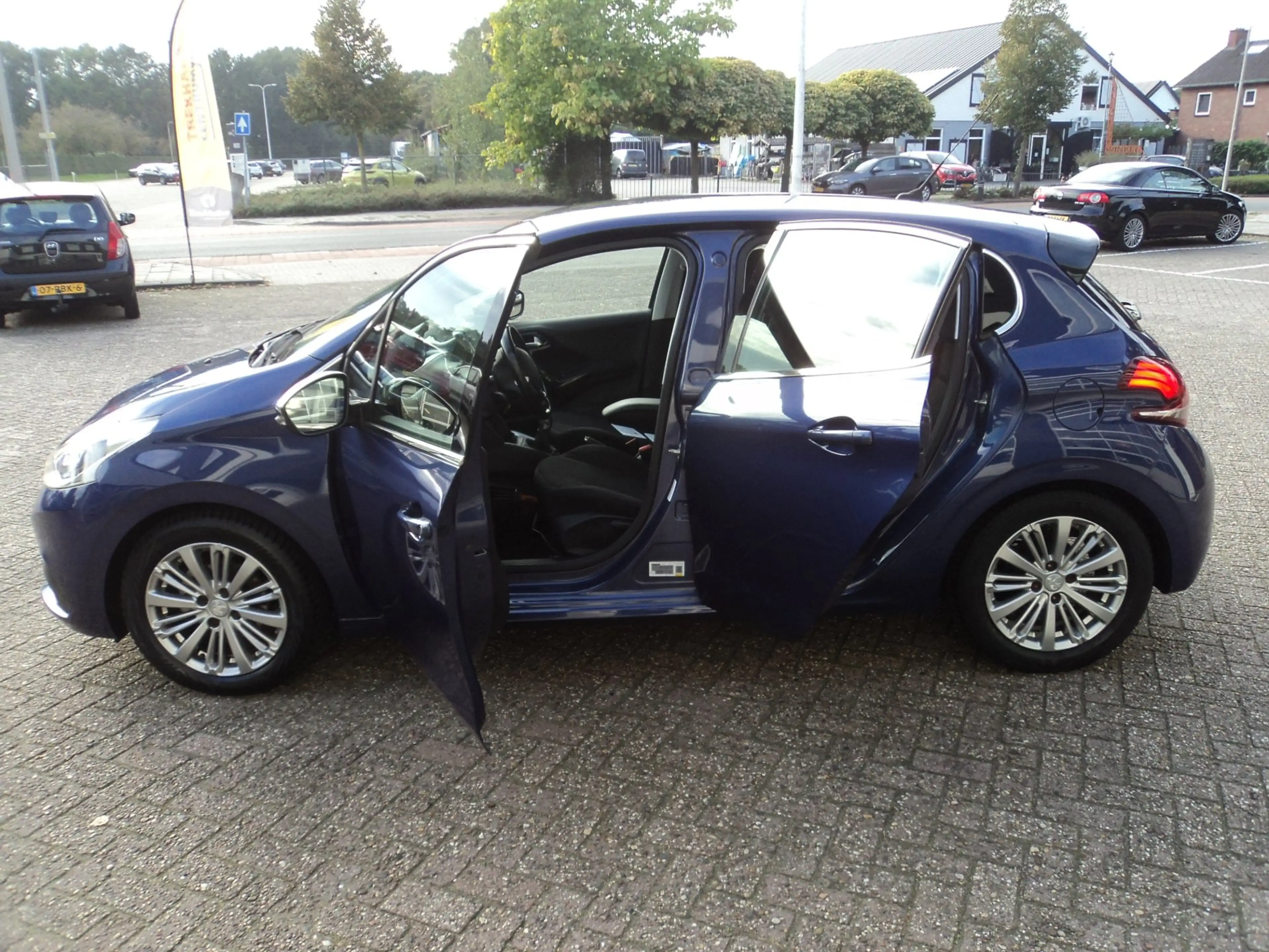 Peugeot 208 1.2 PureTech Blue Lease Executive Distributieriem — photo 9