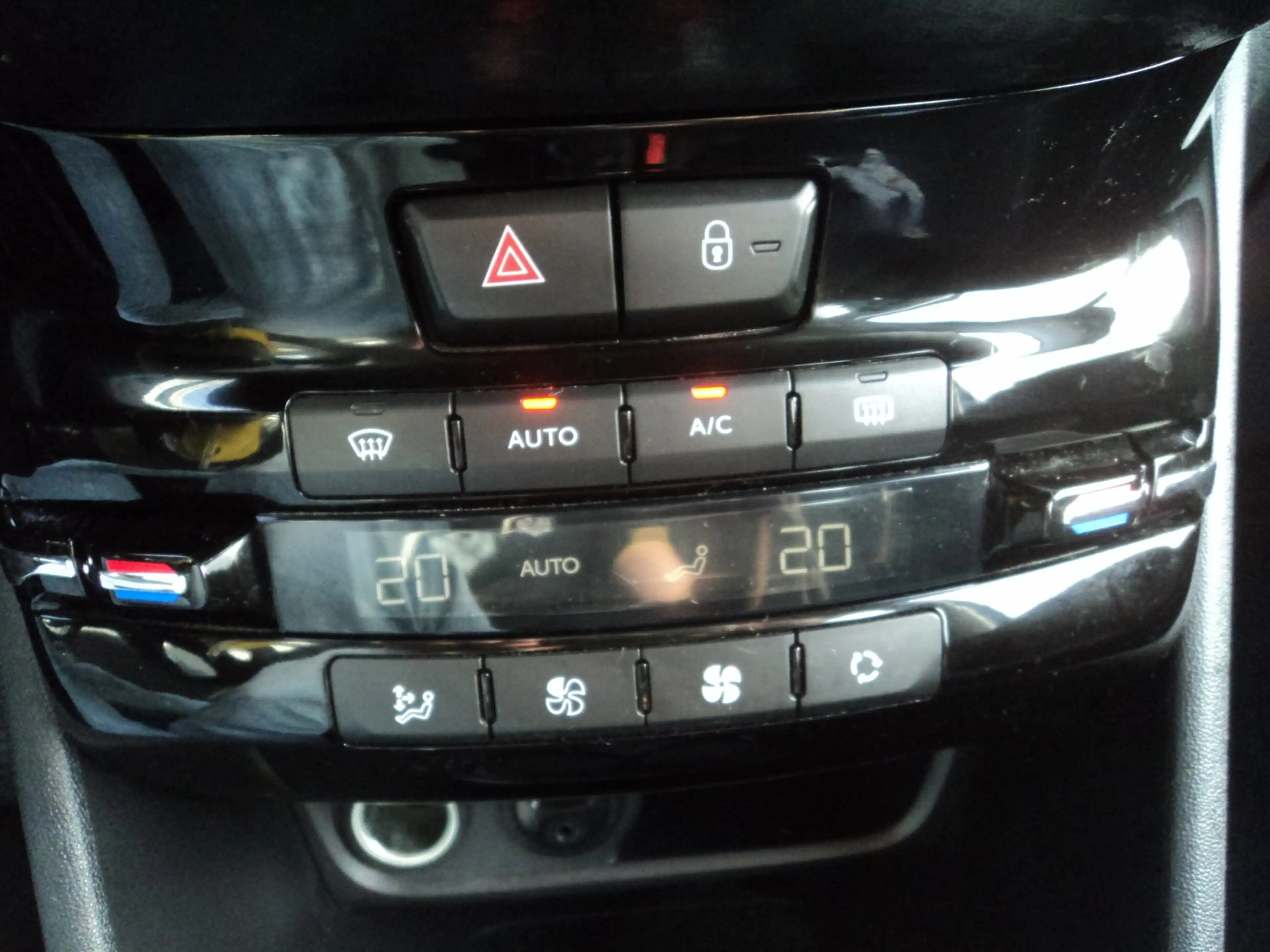 Peugeot 208 1.2 PureTech Blue Lease Executive Distributieriem — photo 16