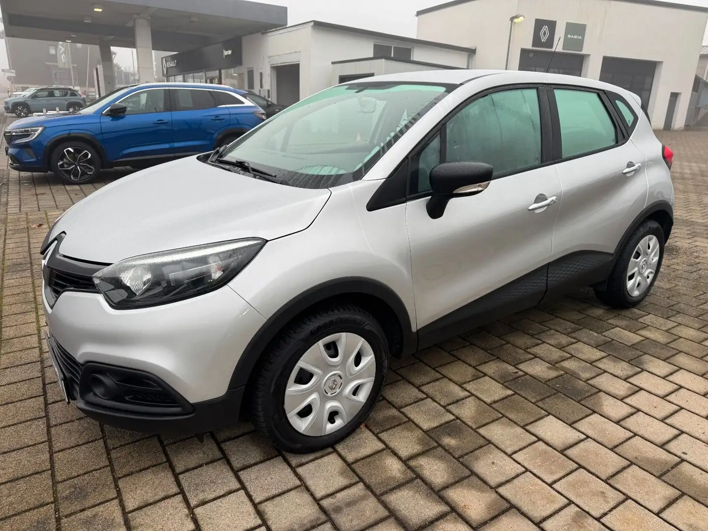 Renault Captur Life TCE 90 Silber - 1