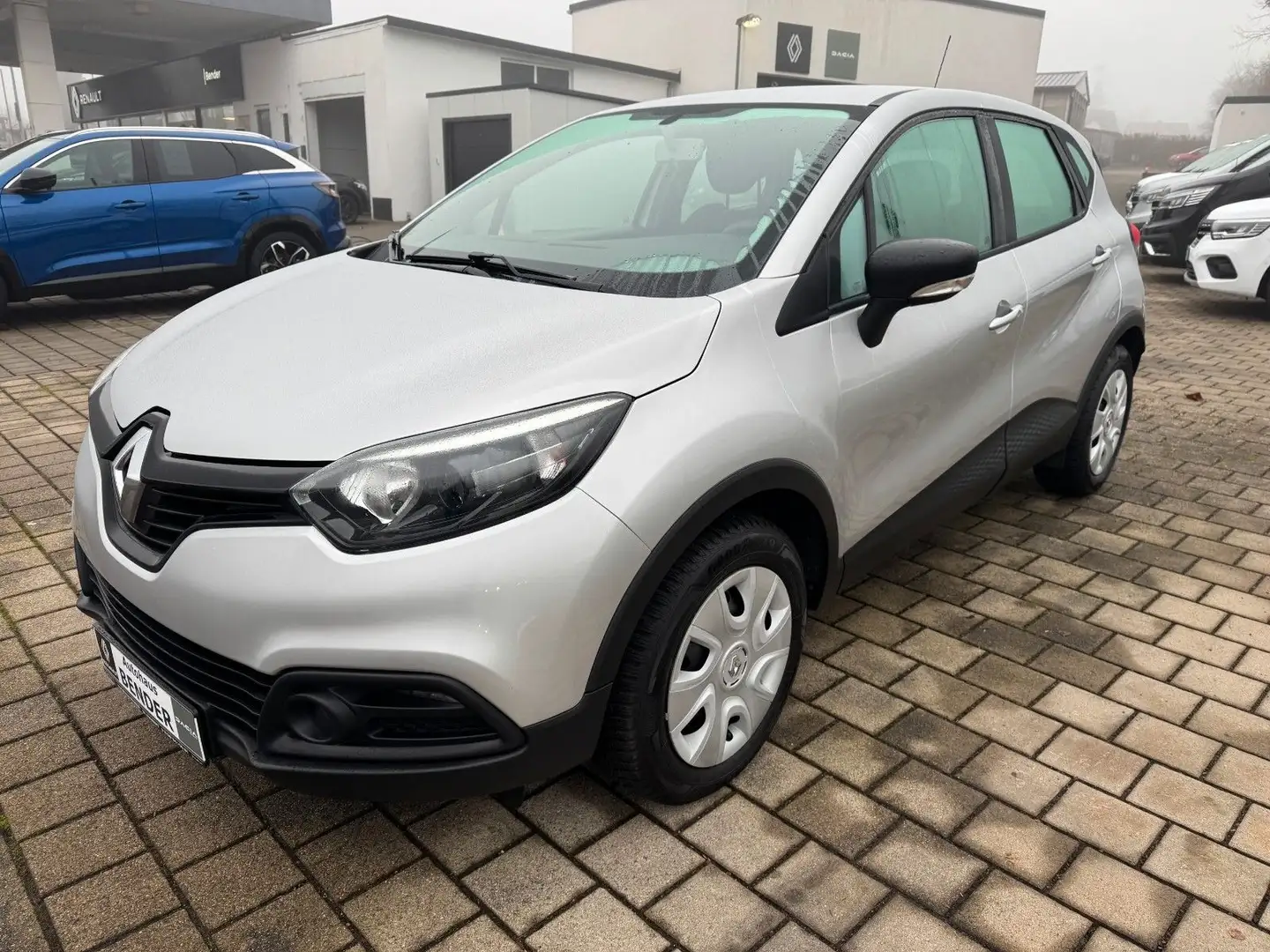 Renault Captur Life TCE 90 Silber - 2