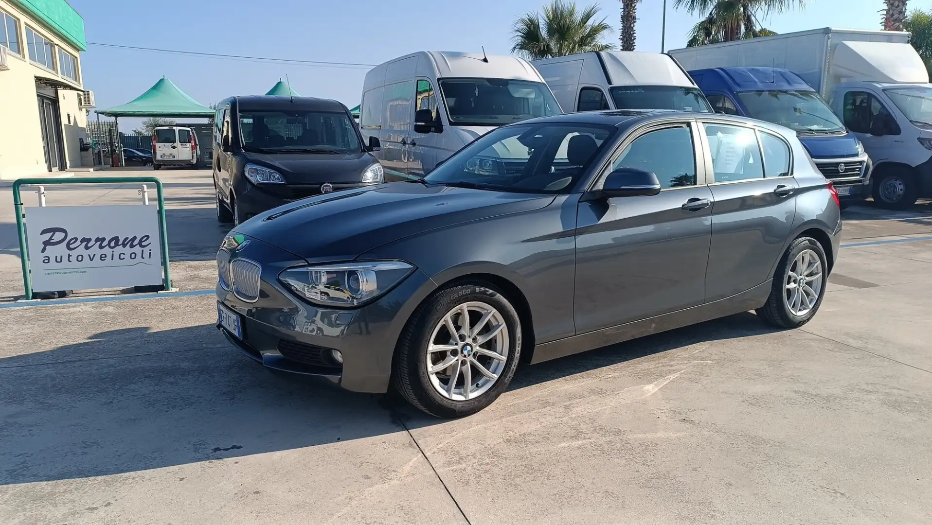 BMW 116 116d 5p. Efficient Dynamics Unique Grigio - 1