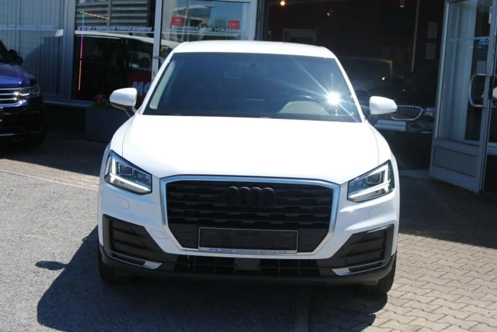 Audi Q2 30TFSI . 1-Hand. LED. Navi. Sitzheiz.e-Klappe Weiß - 2