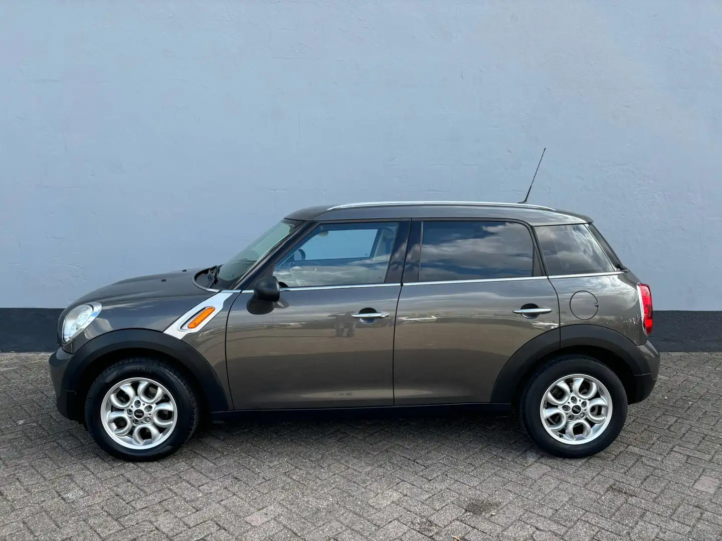 MINI One Countryman Mini 1.6 Business Line - Airco - LMV Grijs - 2