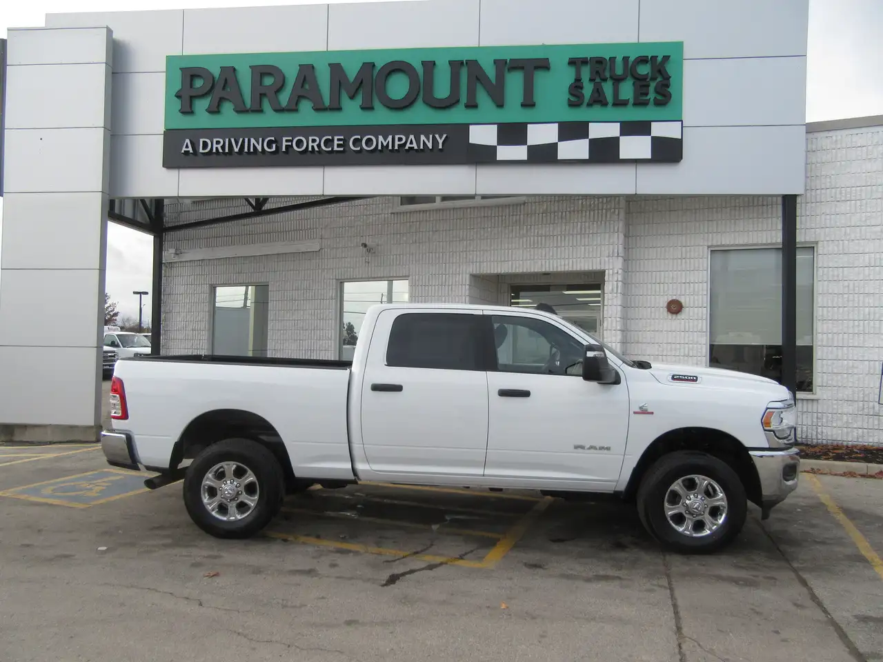 RAM 2500 снимка RAM 2500
