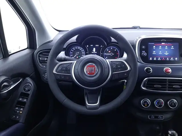 Fiat 500x view 11
