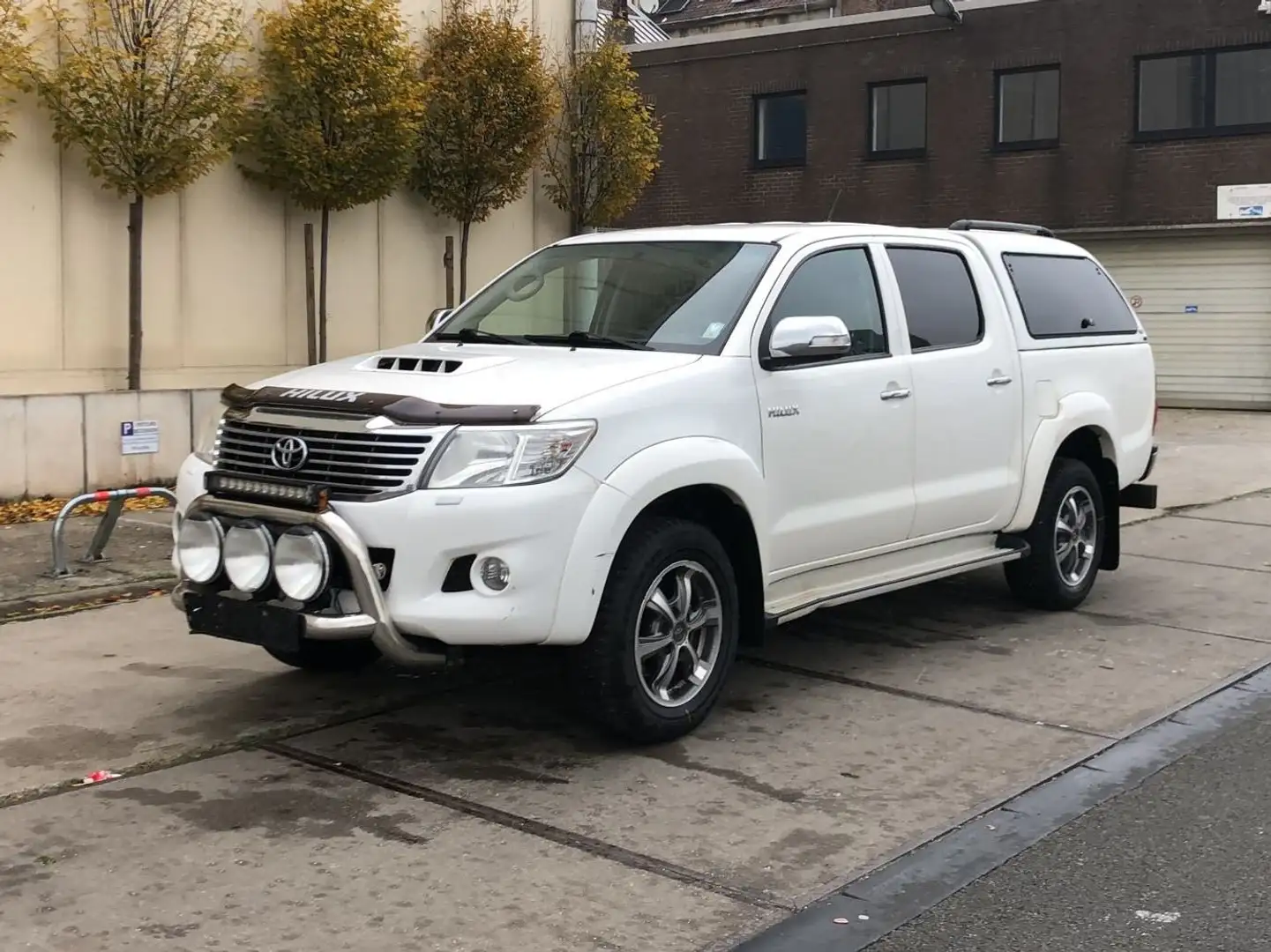 Toyota Hilux 3.0 D-4D 4WD SRX Atacama Wit - 1