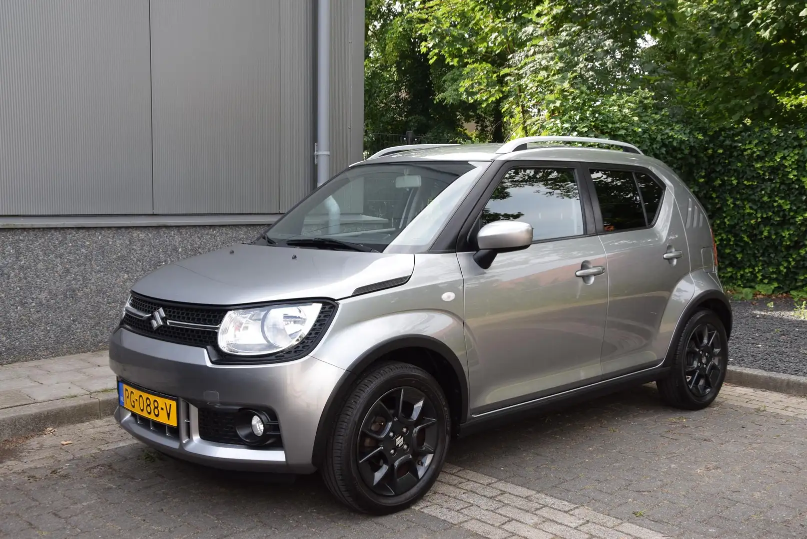 Suzuki Ignis 1.2 Select | Unieke km-stand!! | Dealer onderhoude Grijs - 2