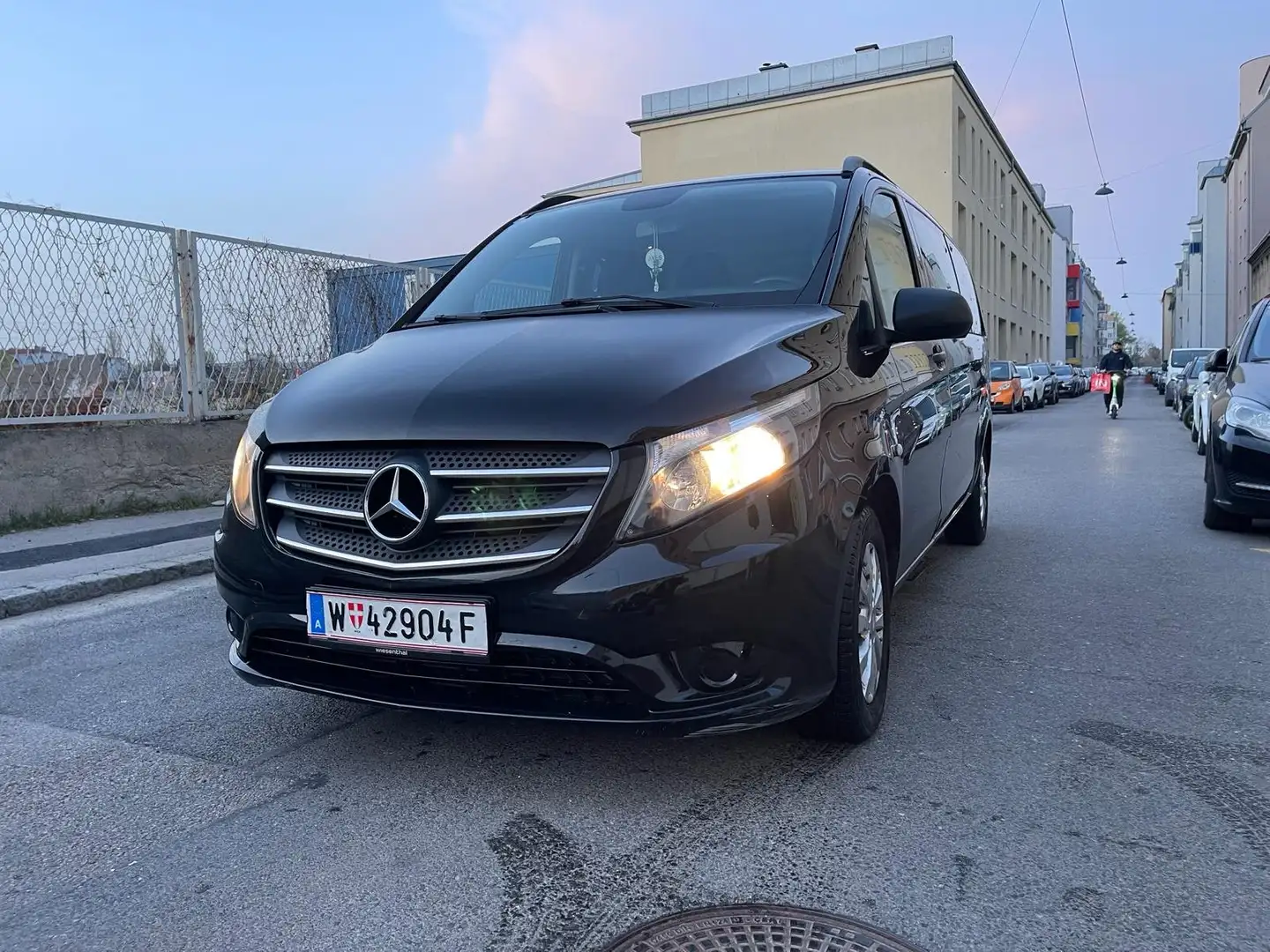 Mercedes-Benz Vito Vito 116 CDI BlueEfficiency extralang Aut. Schwarz - 1