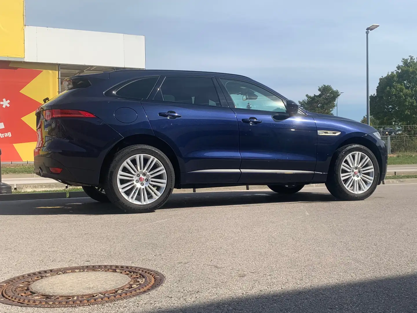 Jaguar F-Pace F-Pace 30d AWD R-Sport Aut. R-Sport Blau - 1