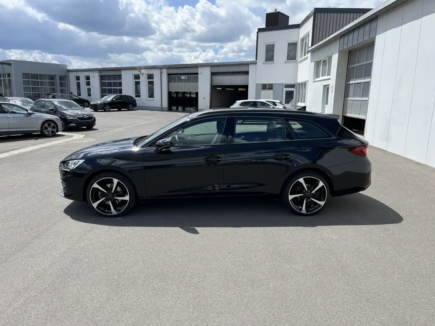 SEAT Leon SP 2.0 TDI DSG FR-Line Optik 158€ m. 20% Anzahlu Noir - 2