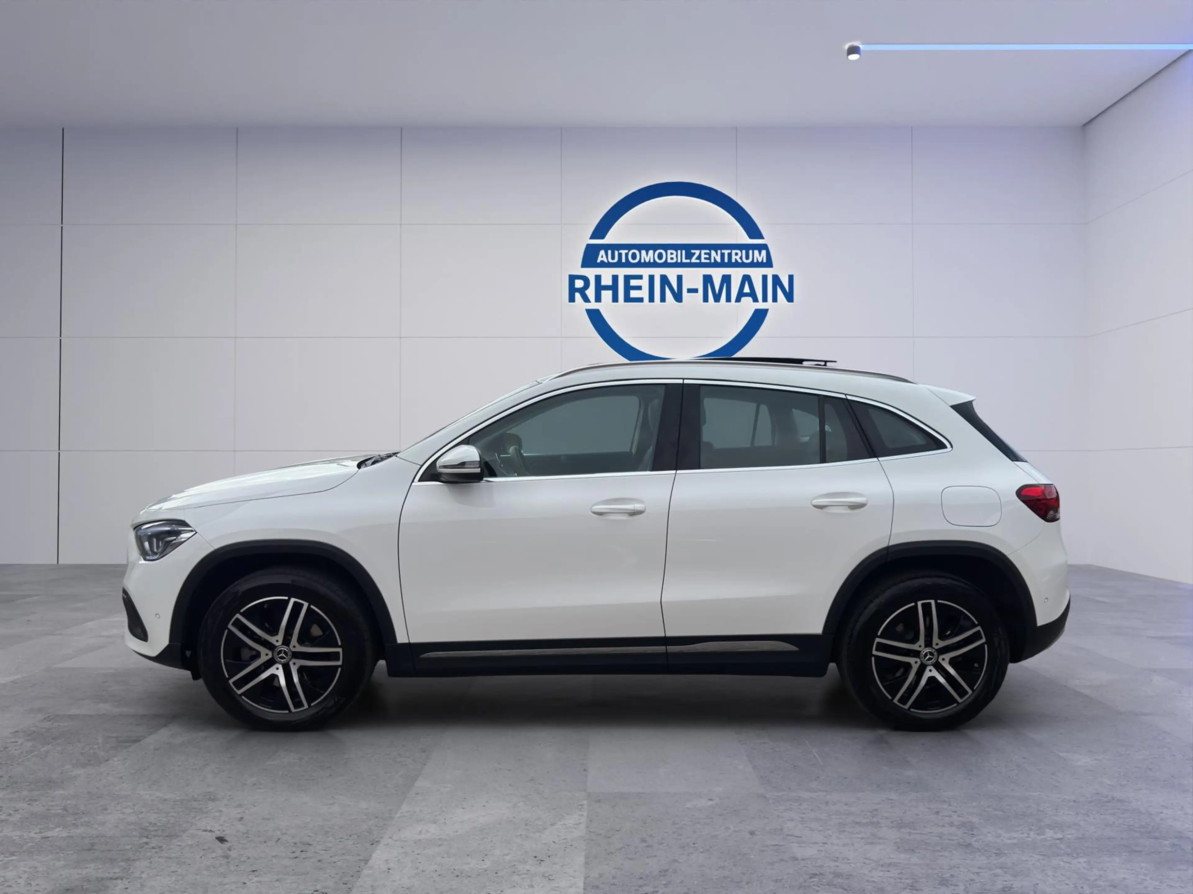 Mercedes-Benz GLA 250 e PANO MB-Historie RFK 8-Fach TOP — photo 2