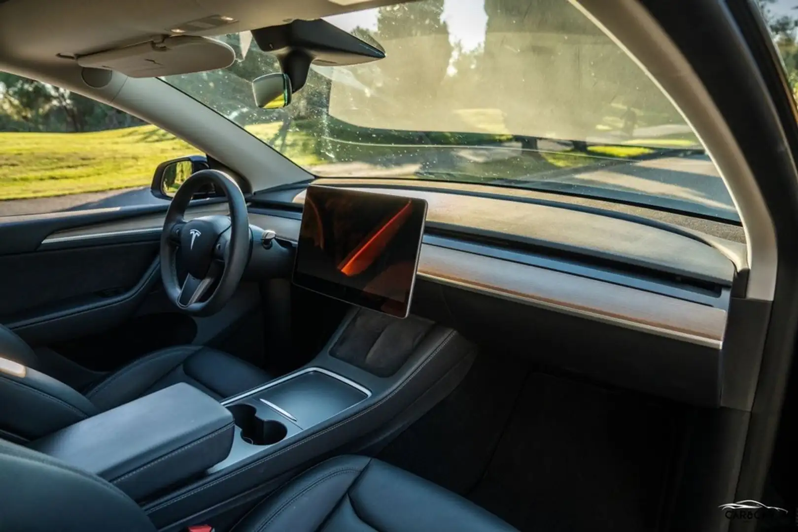 Tesla Model Y Performance AWD - 2