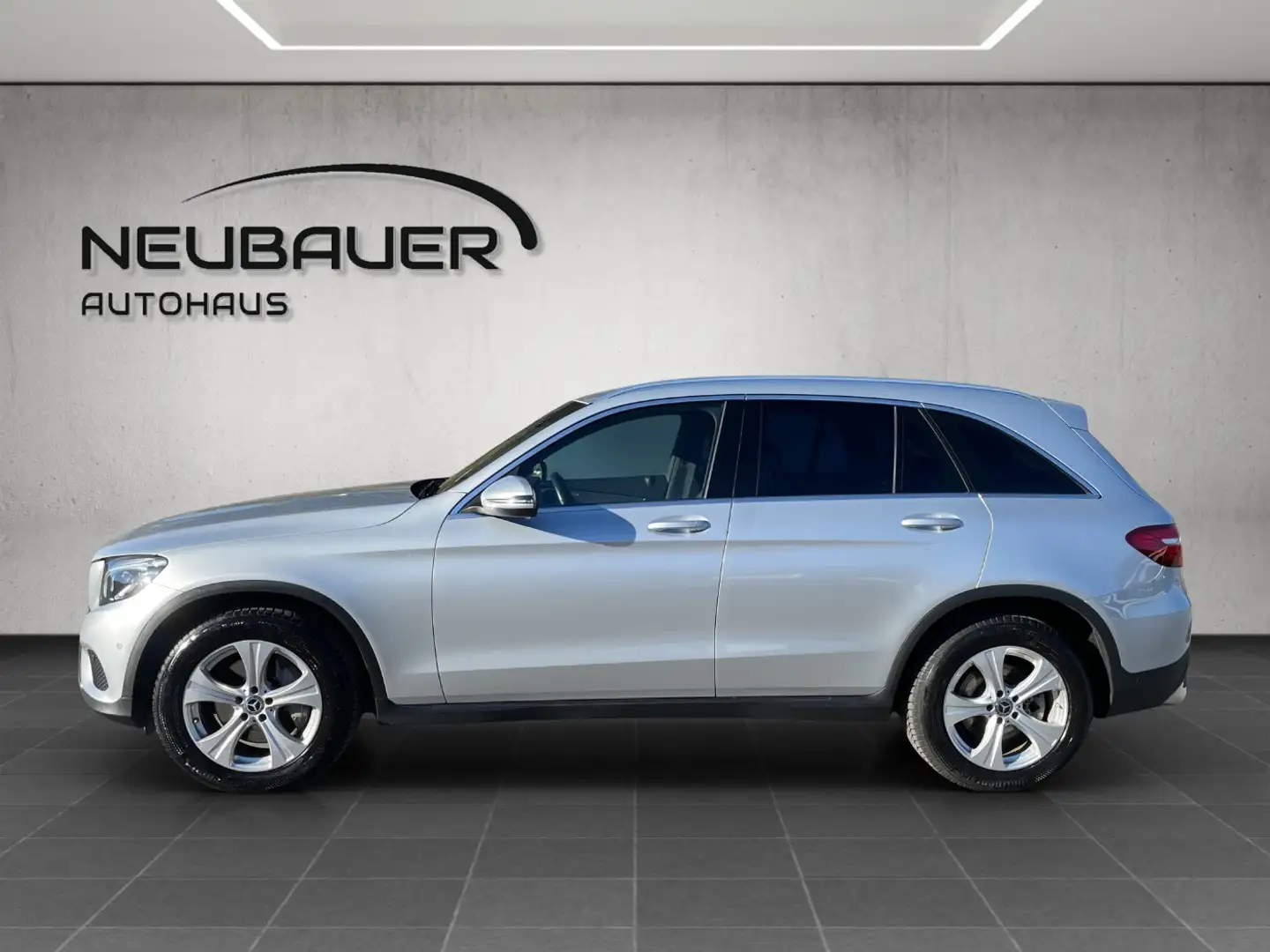 Mercedes-Benz GLC 250 d 4MATIC RKam PTS Shz eHeck COM Klima Silber - 2