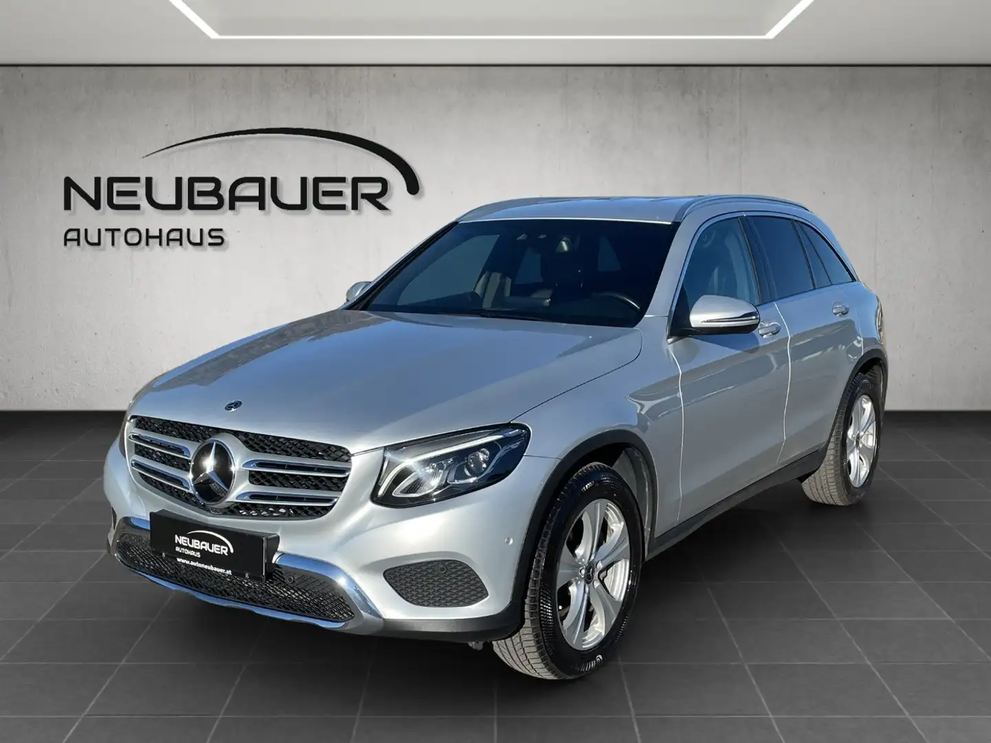 Mercedes-Benz GLC 250 d 4MATIC RKam PTS Shz eHeck COM Klima Silber - 1