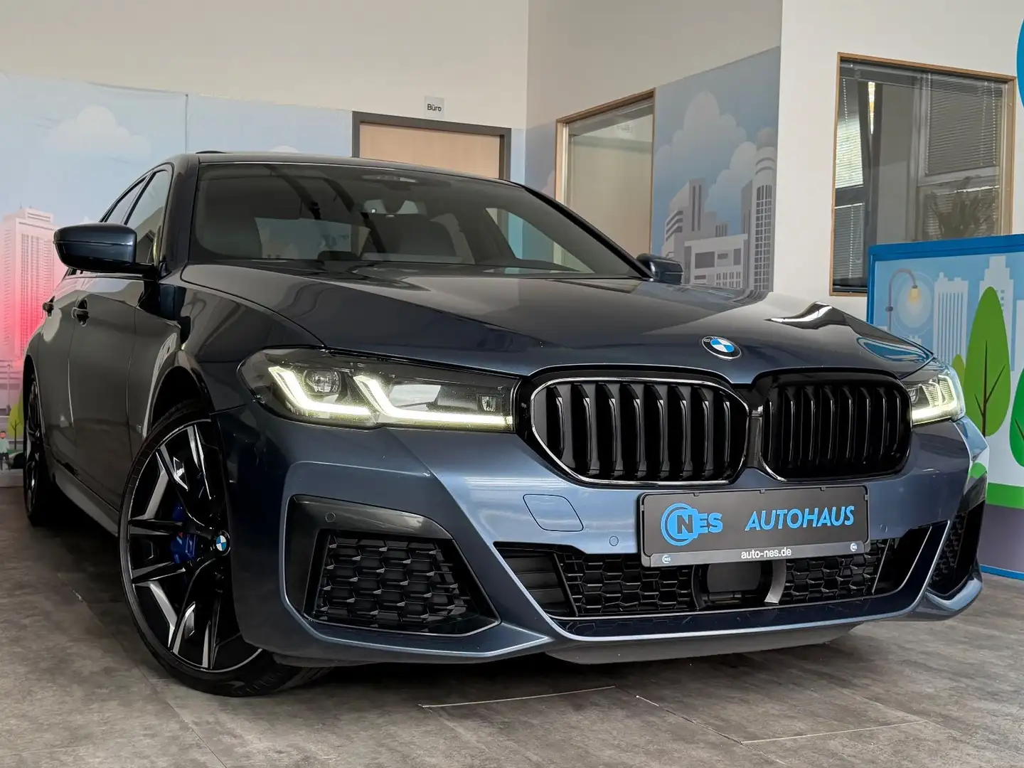 BMW 530 d xD ACC*M SPORT*GLASDACH*H/K*KAM*HUD*KEY*20' Bleu - 2