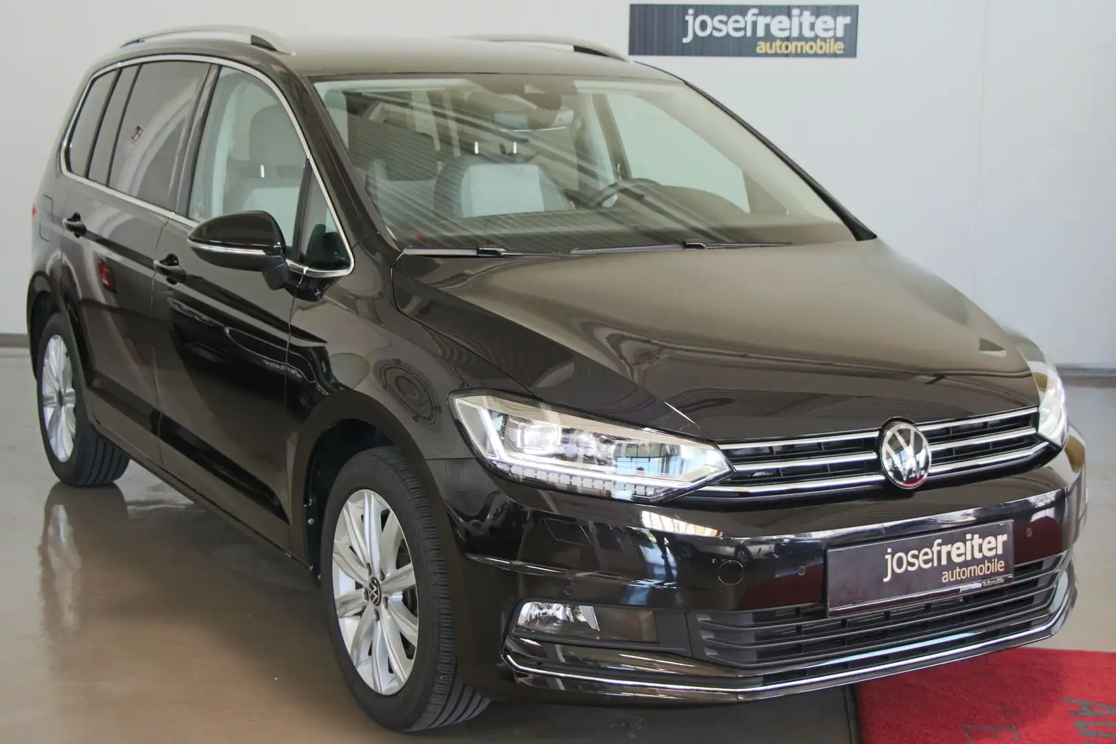 Volkswagen Touran 2.0 TDI BMT Highline DSG Schwarz - 1