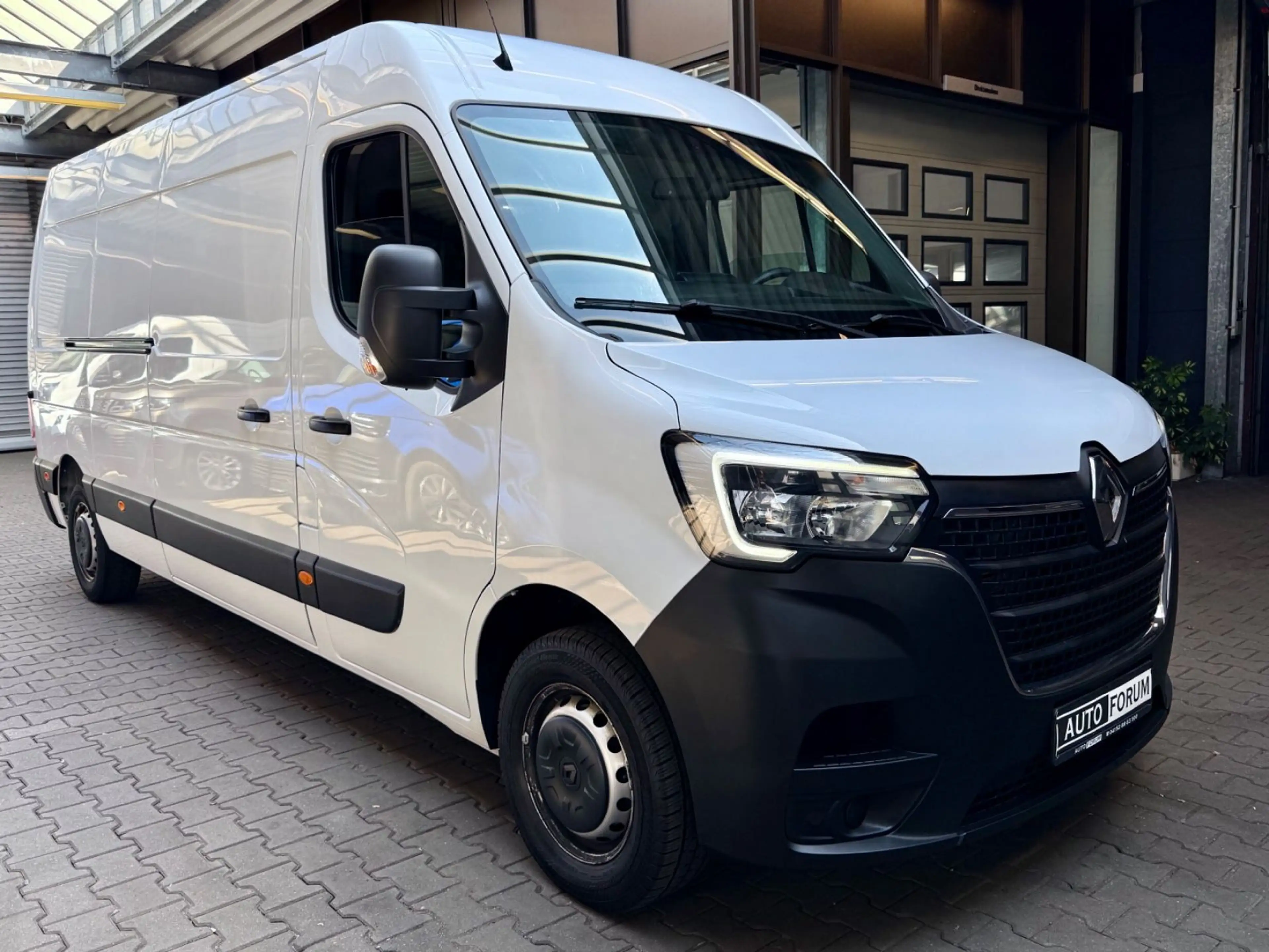 Renault Master 2.3 D L3H2 3,5t KLIMA CAM PDC 3-SITZE BLU — photo 2