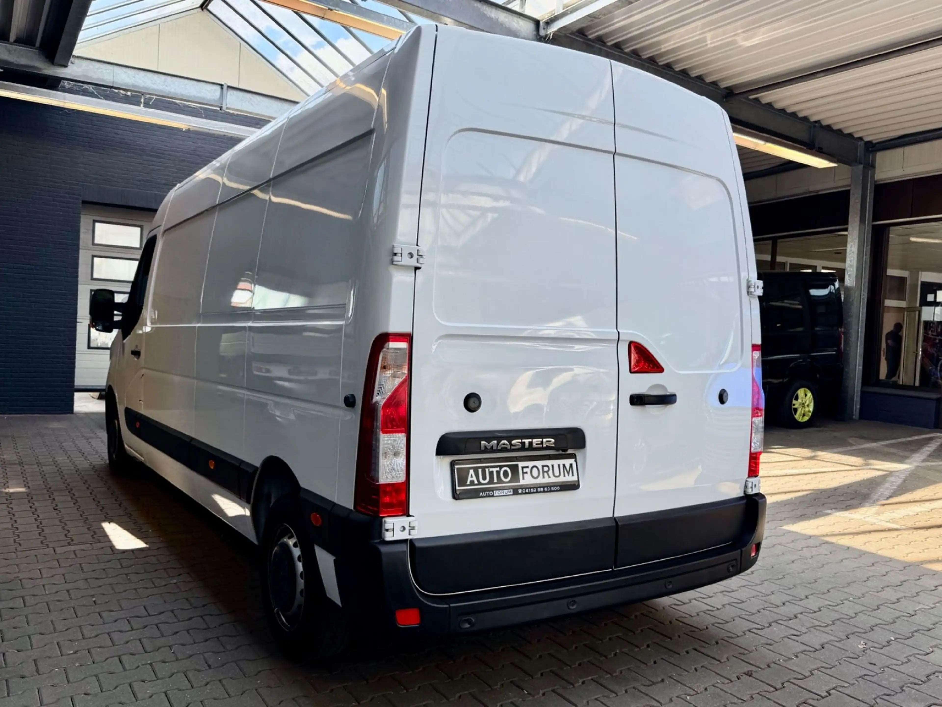 Renault Master 2.3 D L3H2 3,5t KLIMA CAM PDC 3-SITZE BLU — photo 8