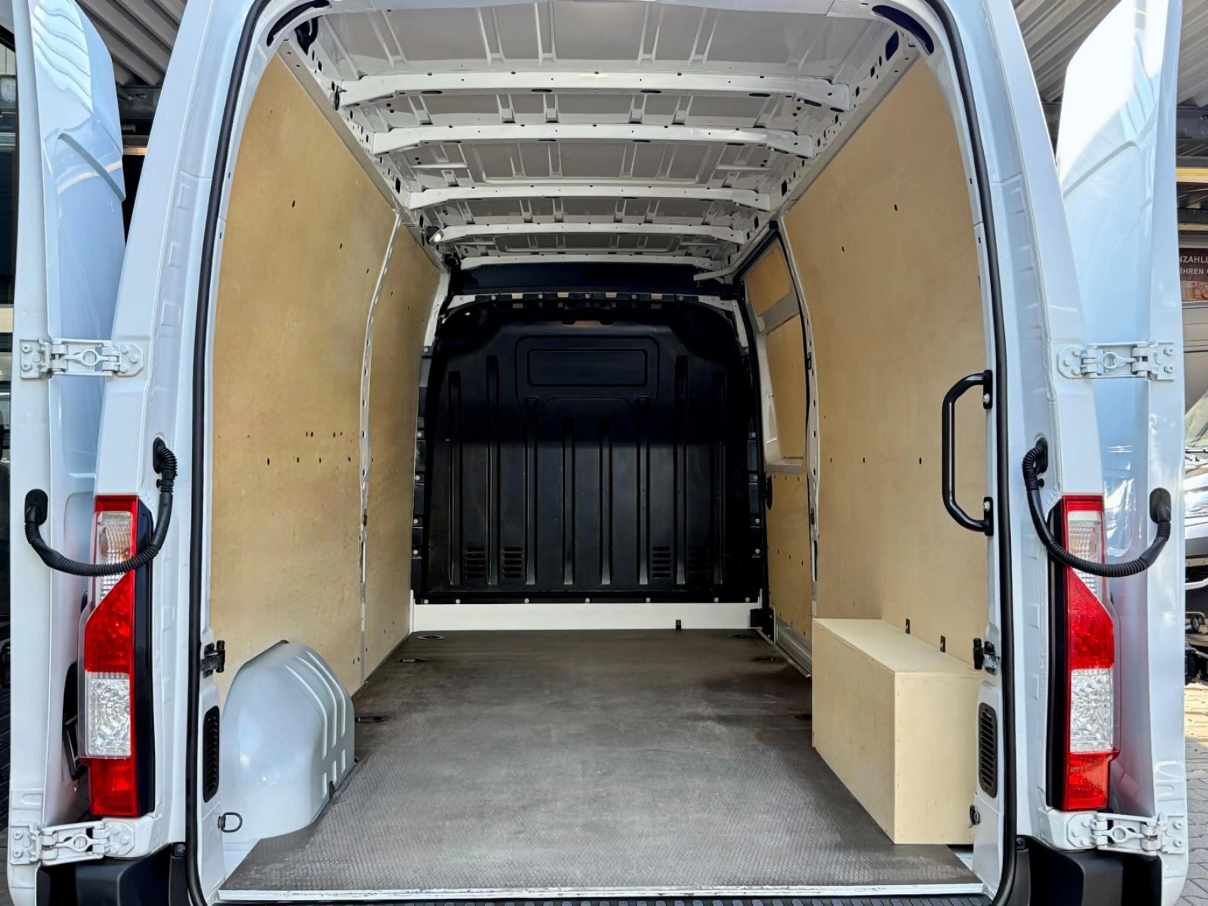 Renault Master 2.3 D L3H2 3,5t KLIMA CAM PDC 3-SITZE BLU — photo 11