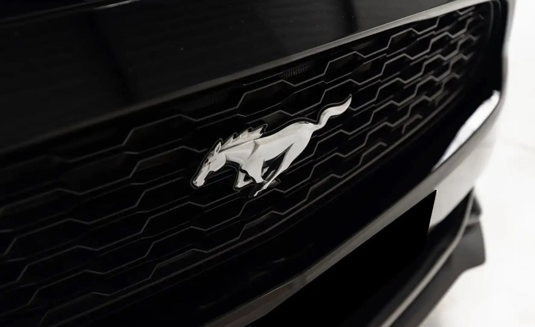 Ford Mustang 2.3 Eco Boost Noir - 2
