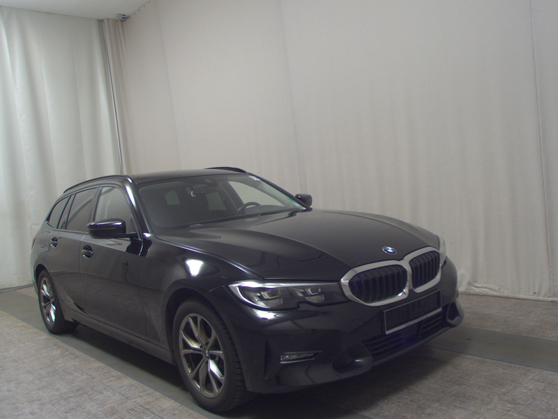 BMW 320 iA Touring Sport-Line T-Leder Navi LED LC-Pro — photo 3