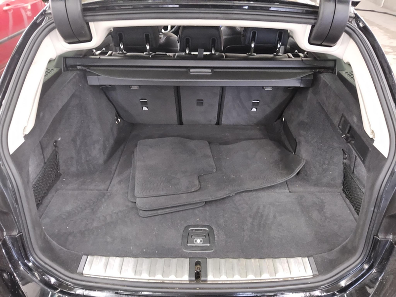 BMW 320 iA Touring Sport-Line T-Leder Navi LED LC-Pro — photo 13
