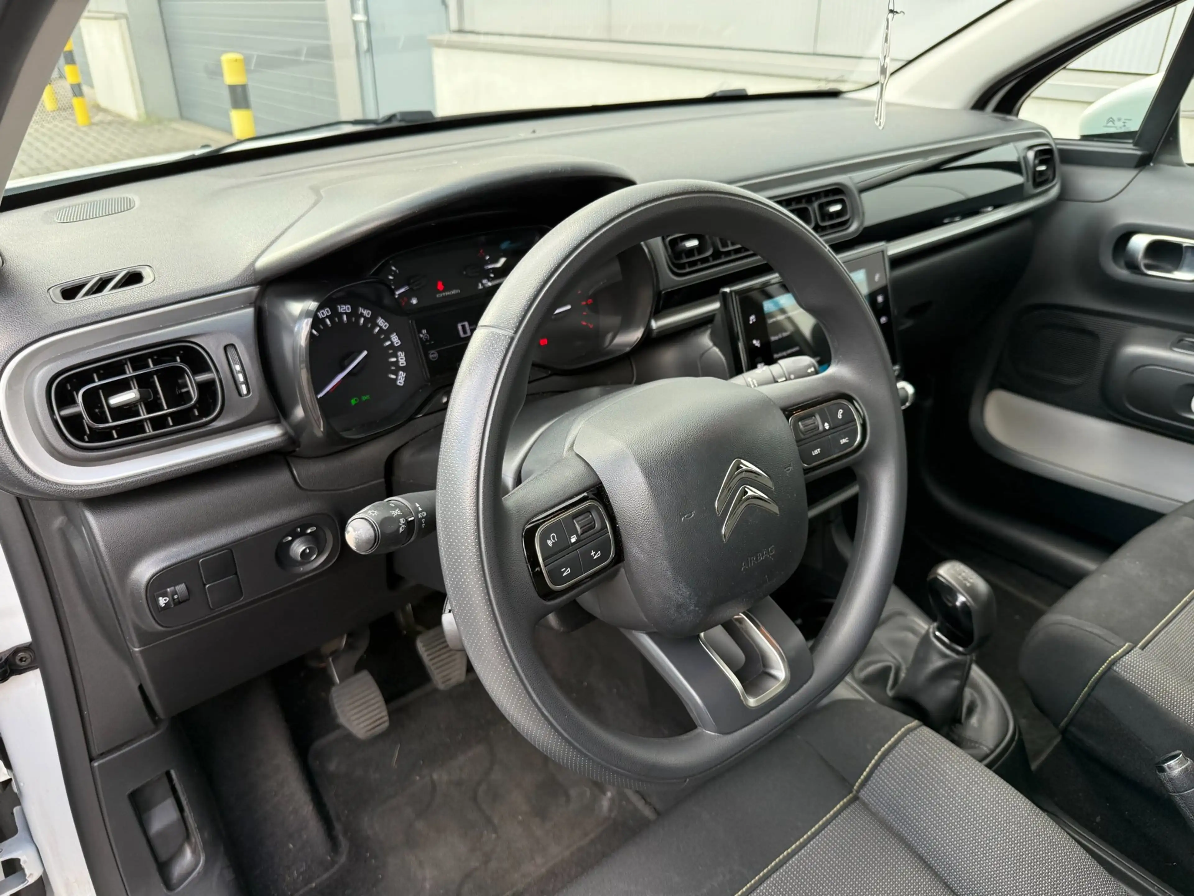Citroen C3 1.2 PureTech Shine | NAVI | PDC | DAB | Cruise — photo 15