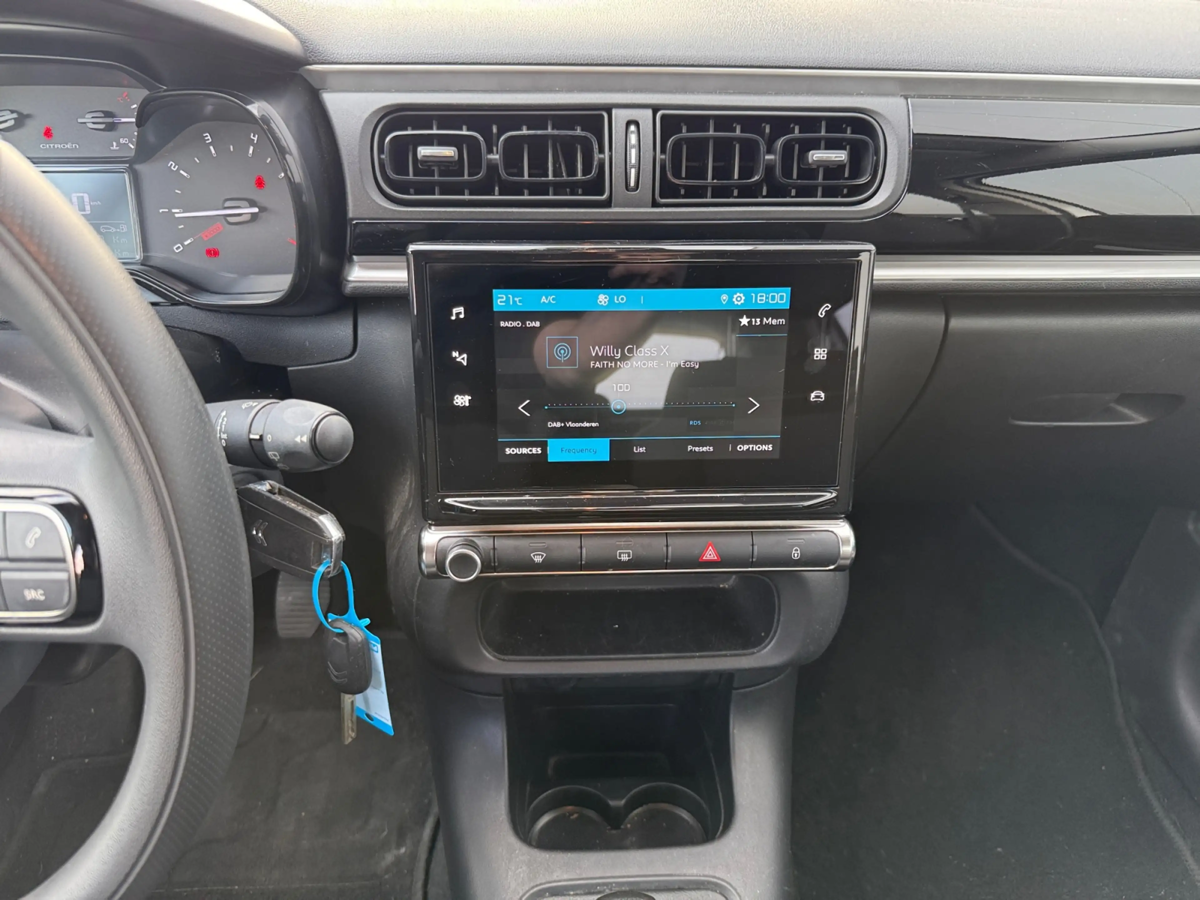 Citroen C3 1.2 PureTech Shine | NAVI | PDC | DAB | Cruise — photo 11