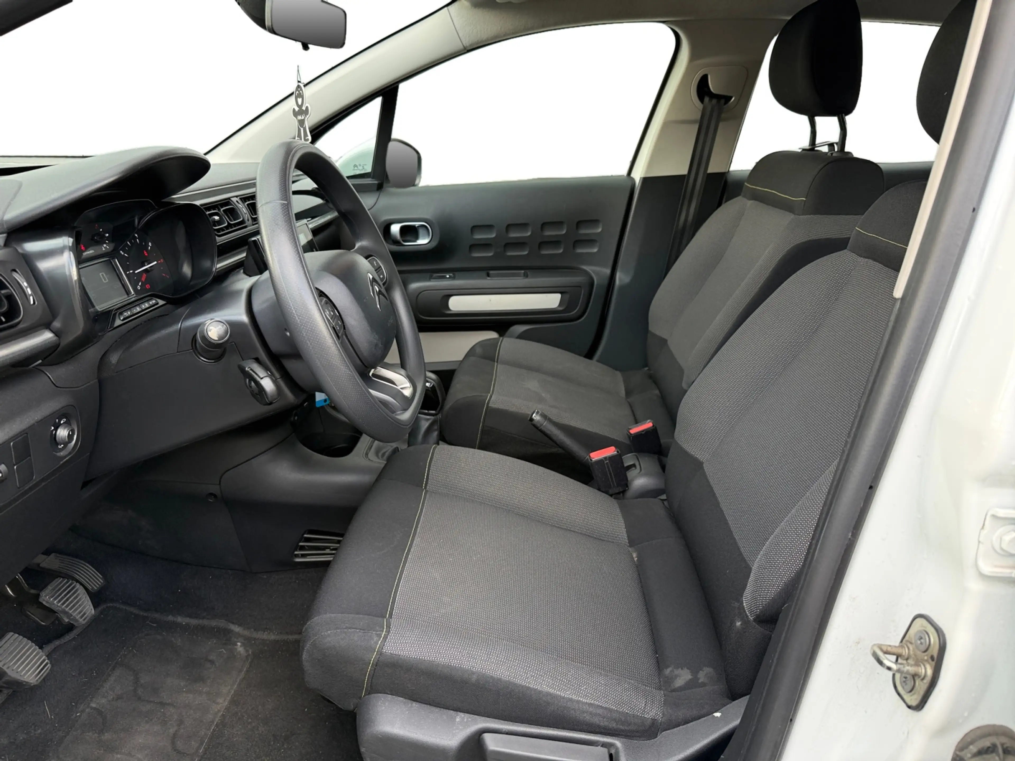 Citroen C3 1.2 PureTech Shine | NAVI | PDC | DAB | Cruise — photo 2