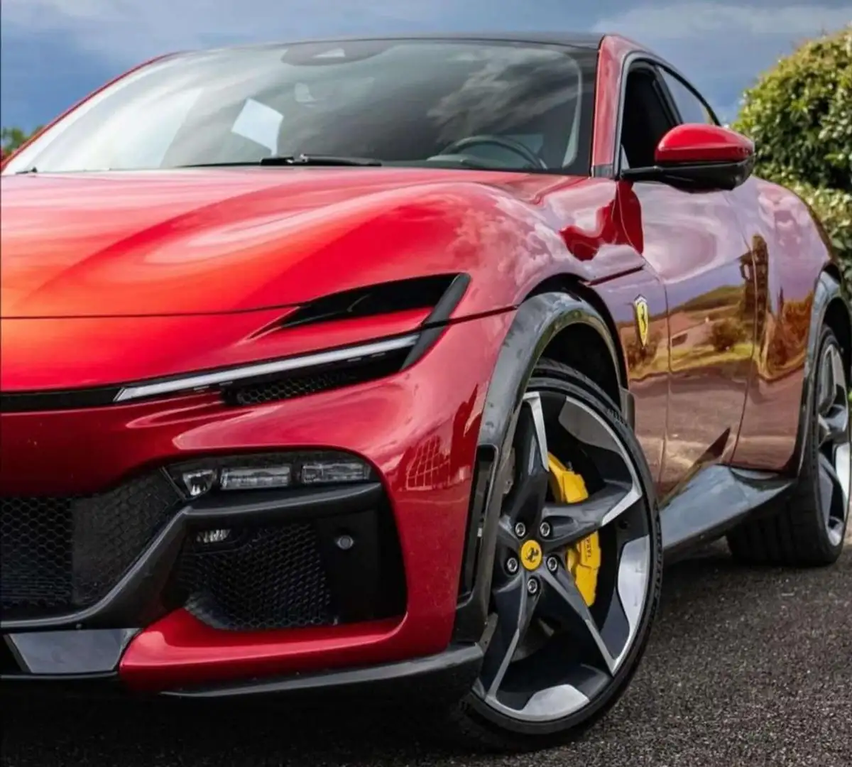 Ferrari Purosangue Rot - 2