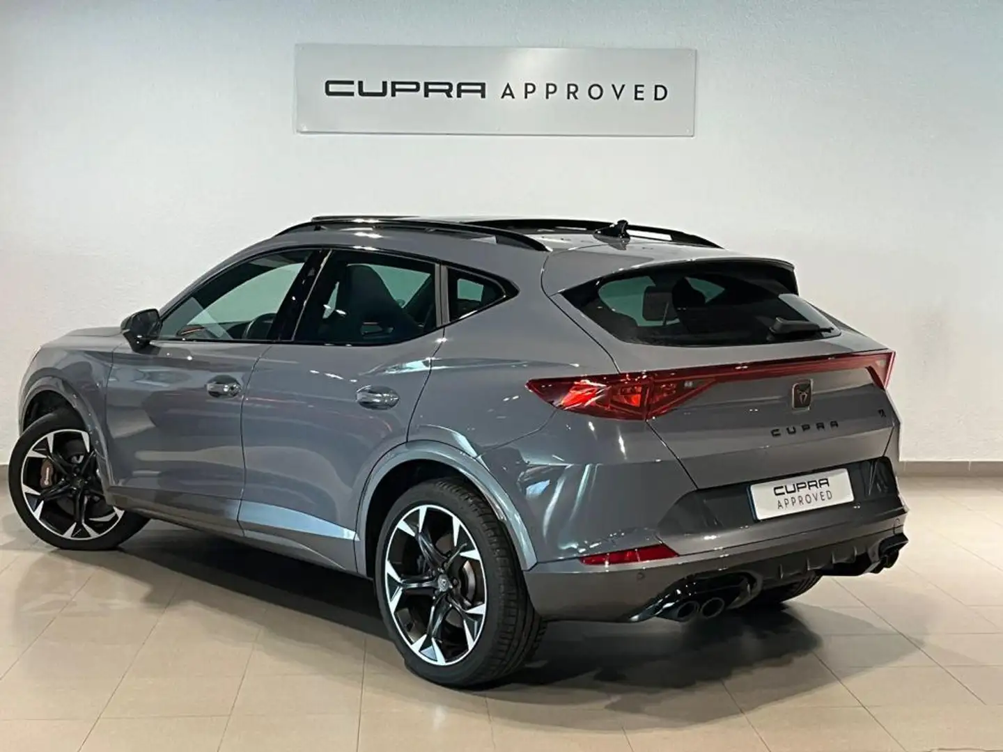 CUPRA Formentor 2.0 TSI 310 VZ DSG 4Drive Grau - 2