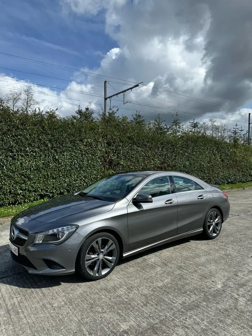 Mercedes-Benz CLA 220 CDI 7G-DCT Edition 1 Grijs - 1