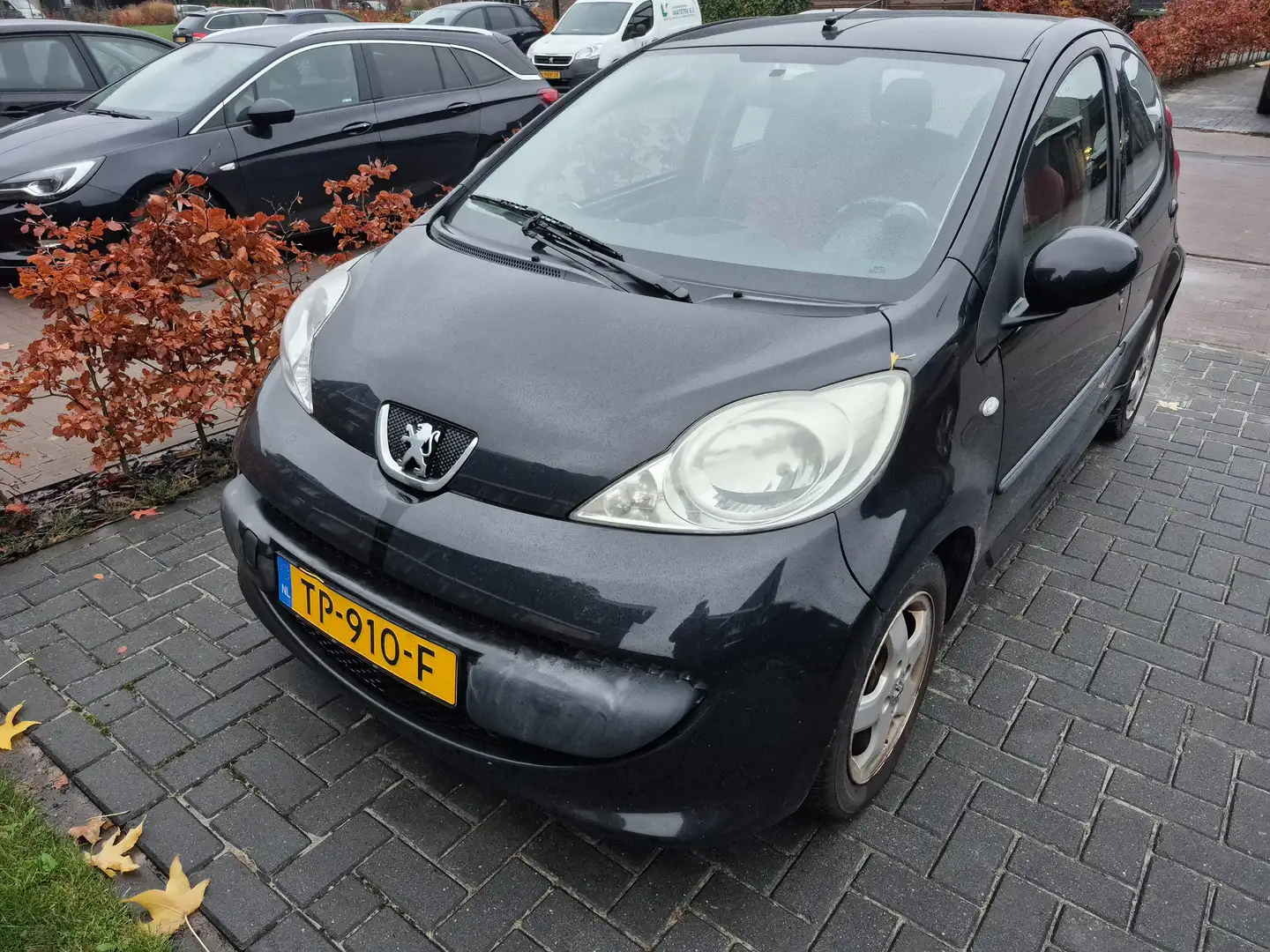 Peugeot 107 107 1.0-12V XR Zwart - 1