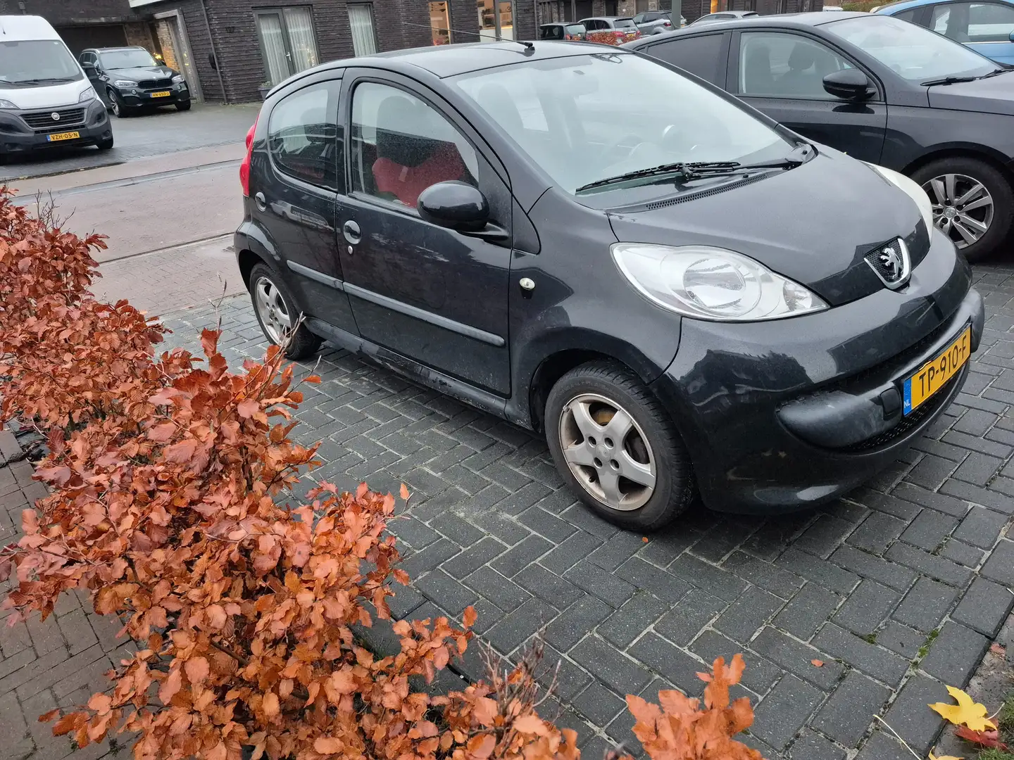 Peugeot 107 107 1.0-12V XR Zwart - 2