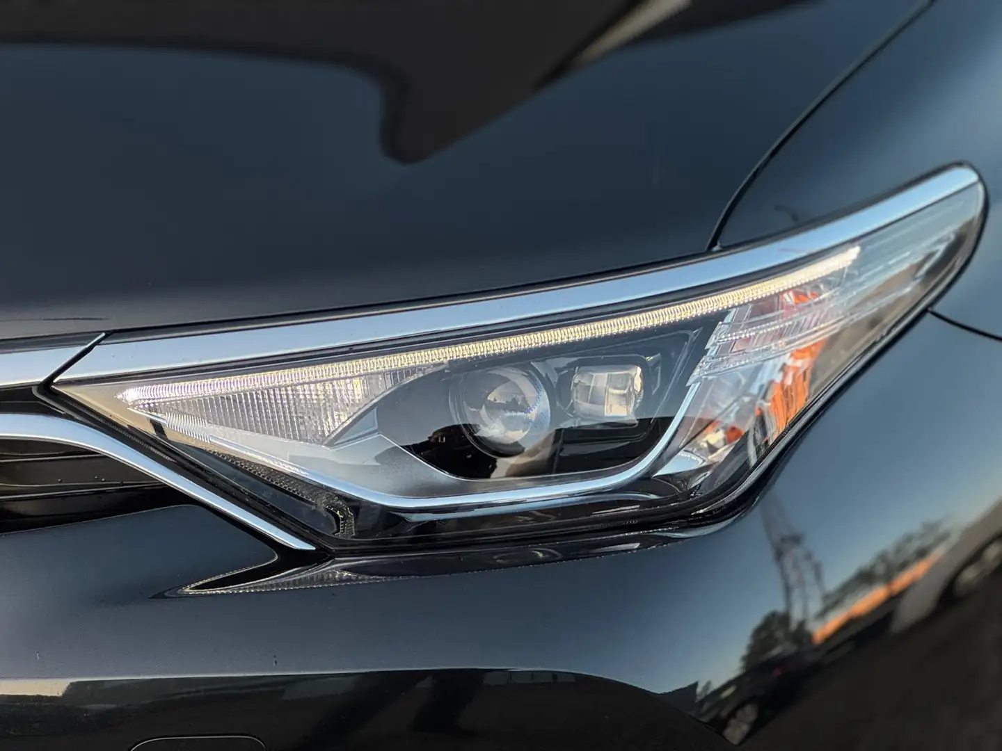 Toyota Auris Touring Sports 1.8 Hybrid PANO/CAMERA/LED/NAVI/FRE Nero - 2