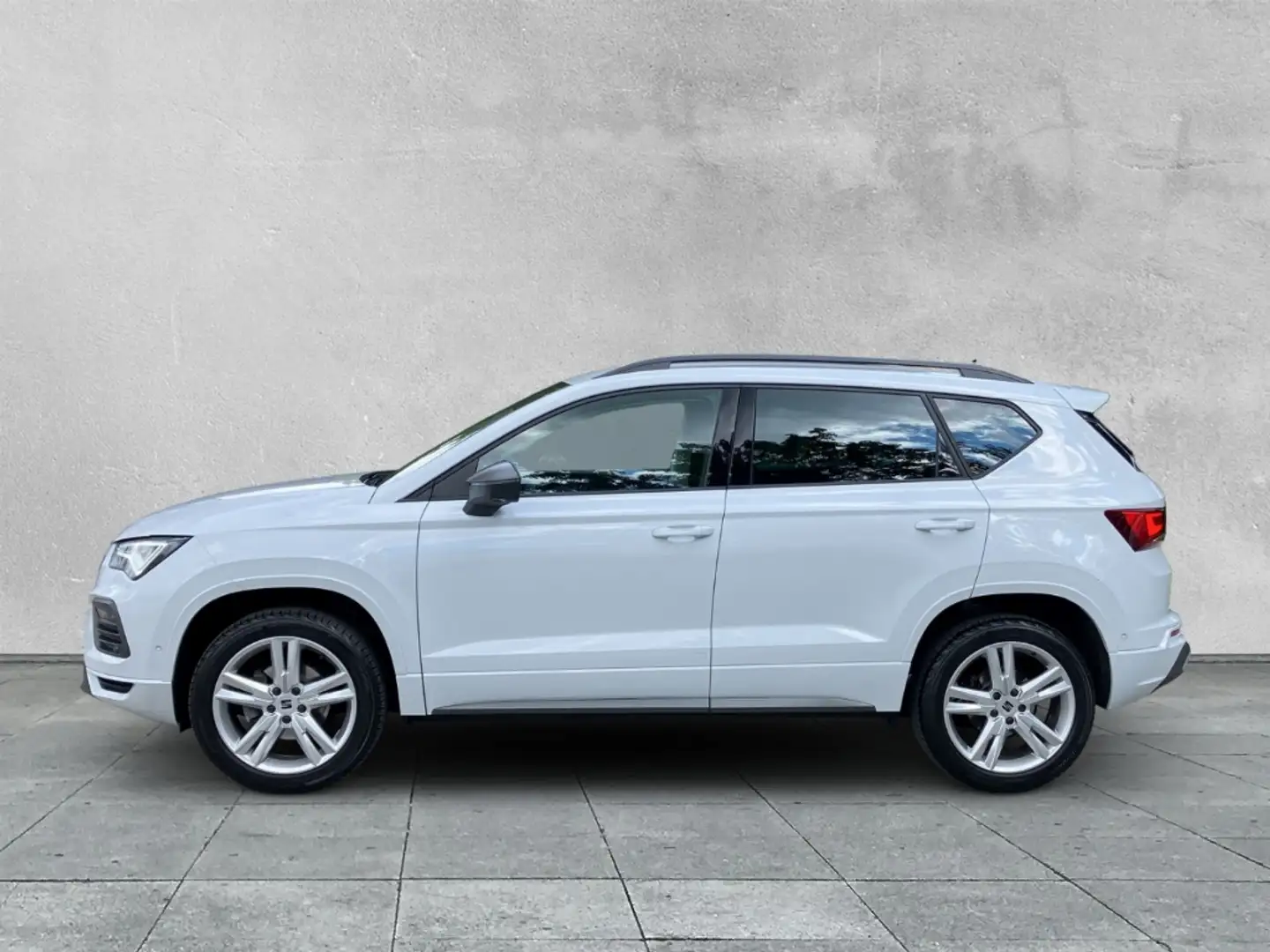 SEAT Ateca 1.5 TSI DSG FR LED+NAVI+AHK+ACC+SHZ+KAMERA Weiß - 2