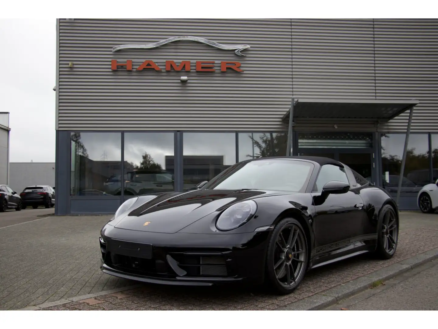 Porsche 992 Targa 4 GTS Edition 50 Years Porsche Design Noir - 1