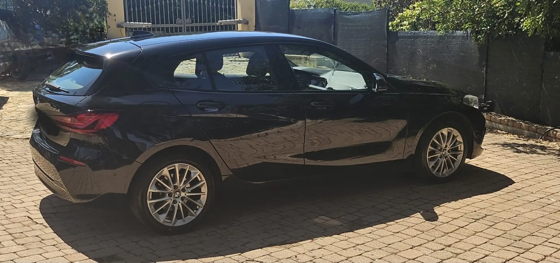 BMW 116 Serie 1 F40 116d Sport auto Nero - 2